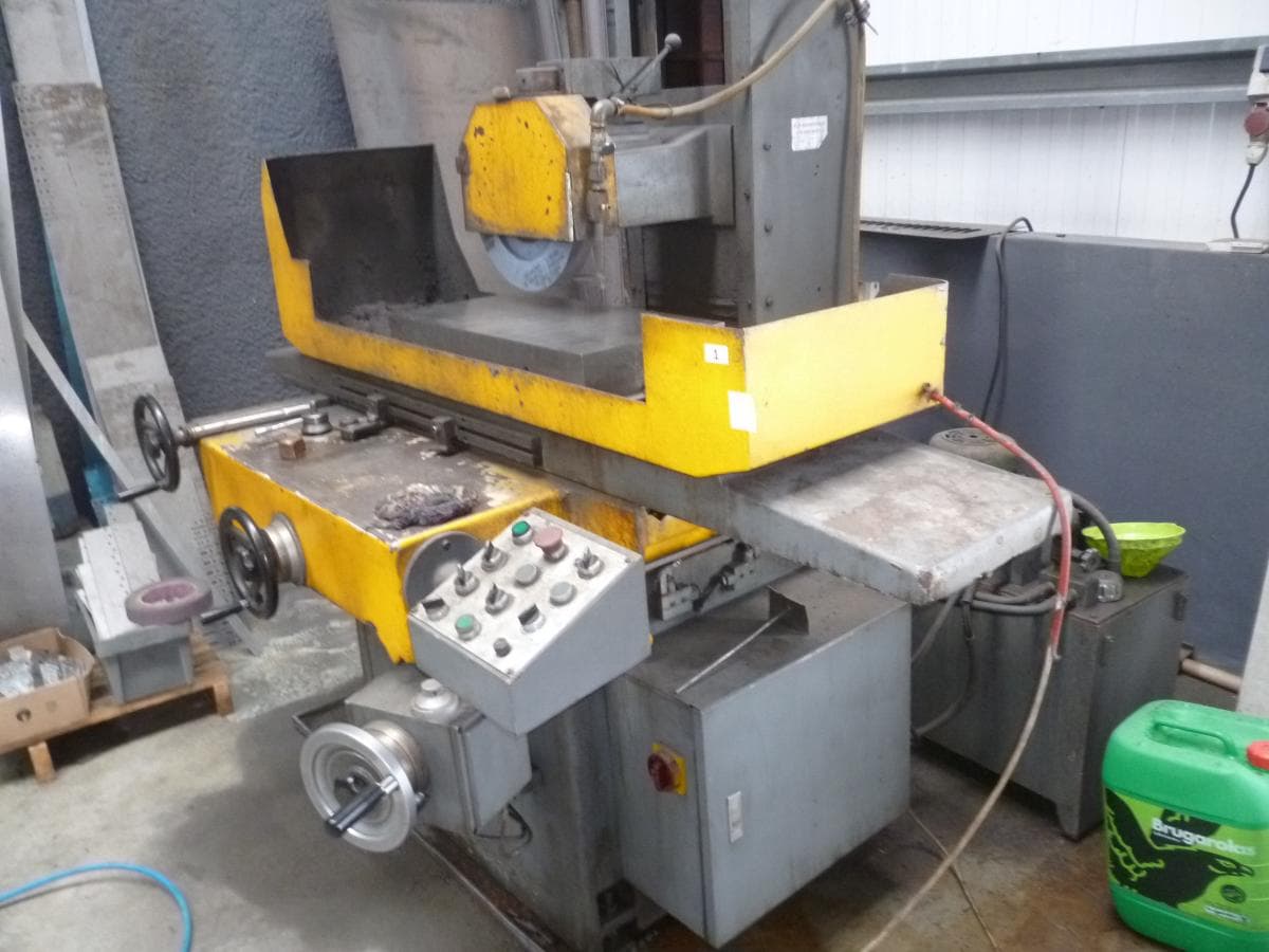 Máquina retificadora + Estantes — image 2