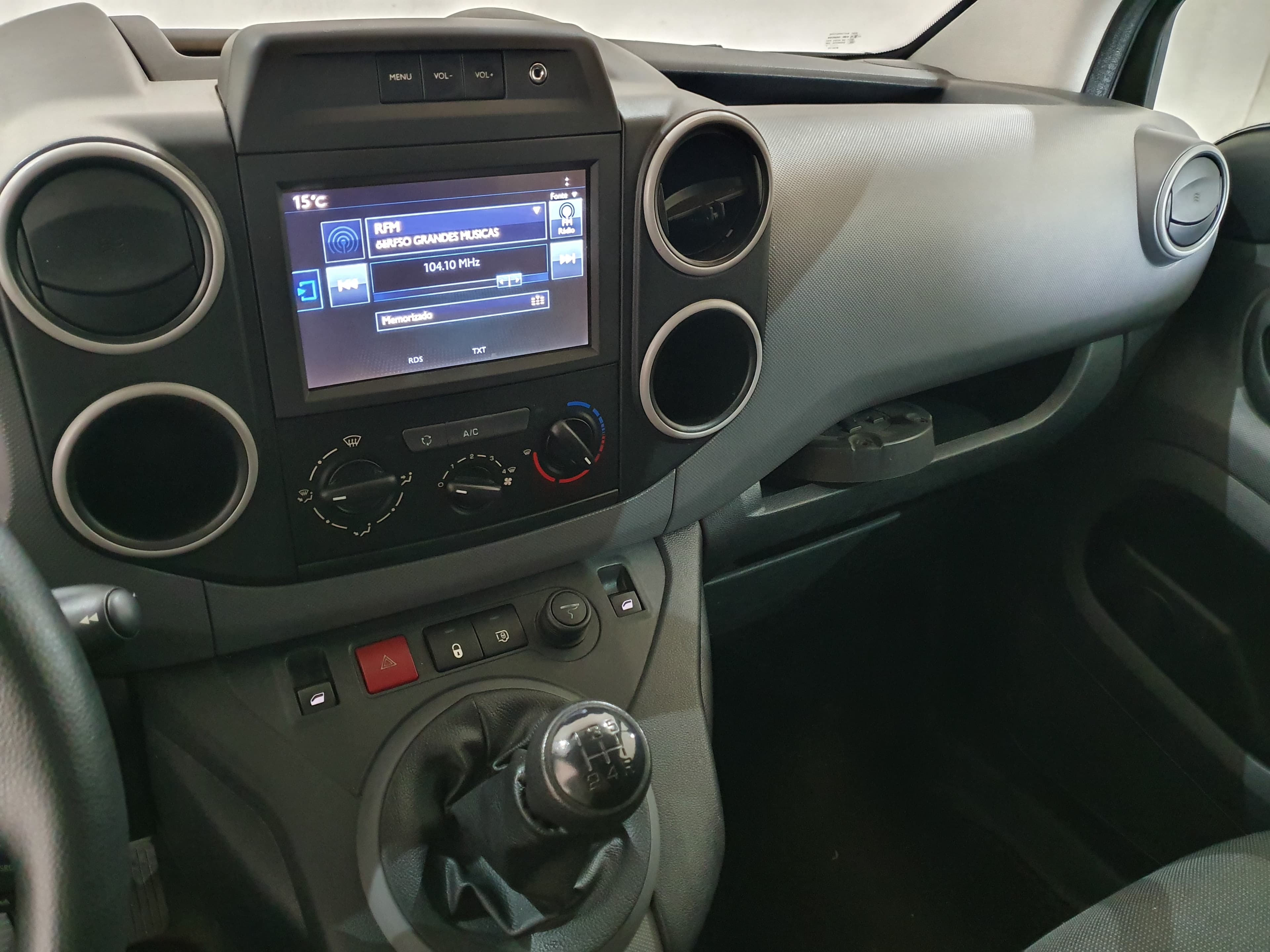 Peugeot Partner 1.6 Blue HDI · Ano 2017 — imagen 27