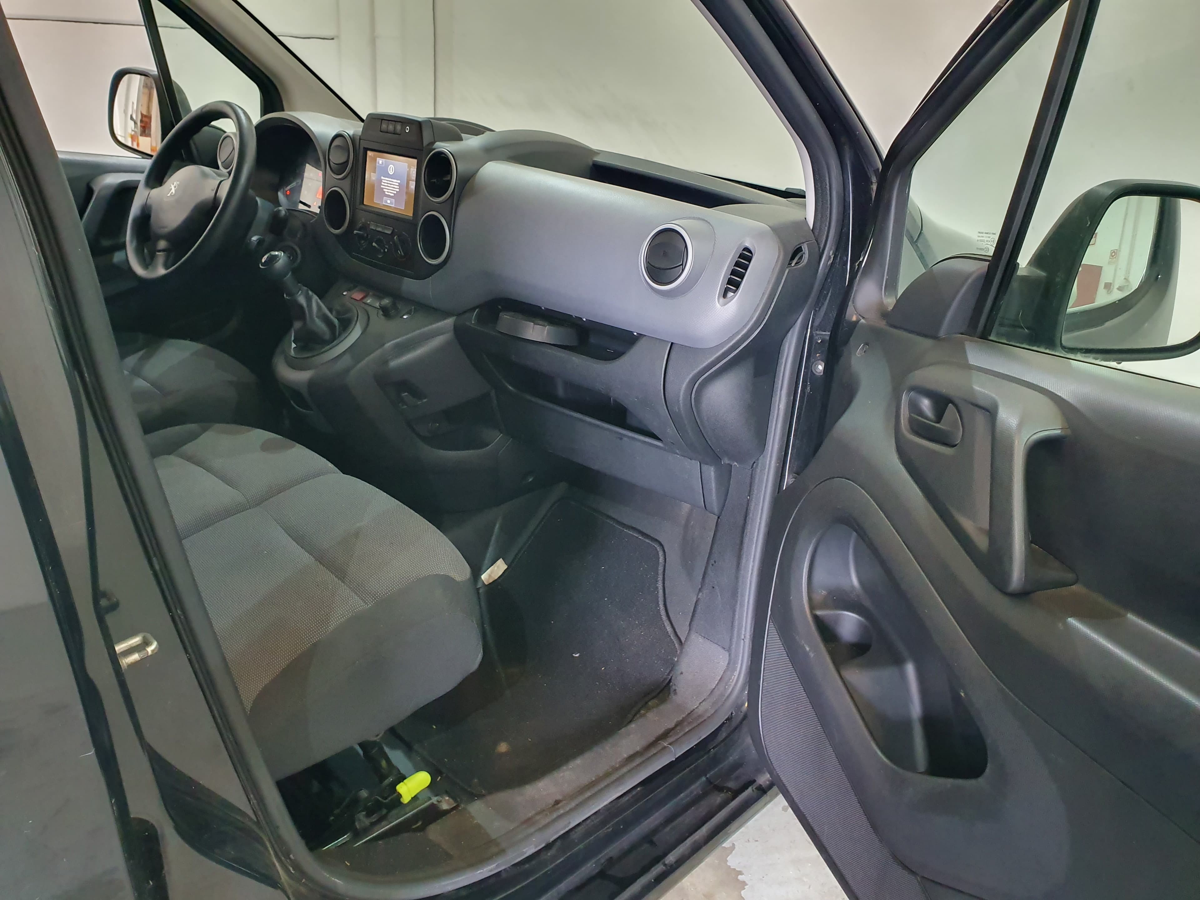Peugeot Partner 1.6 Blue HDI · Ano 2017 — imagen 18