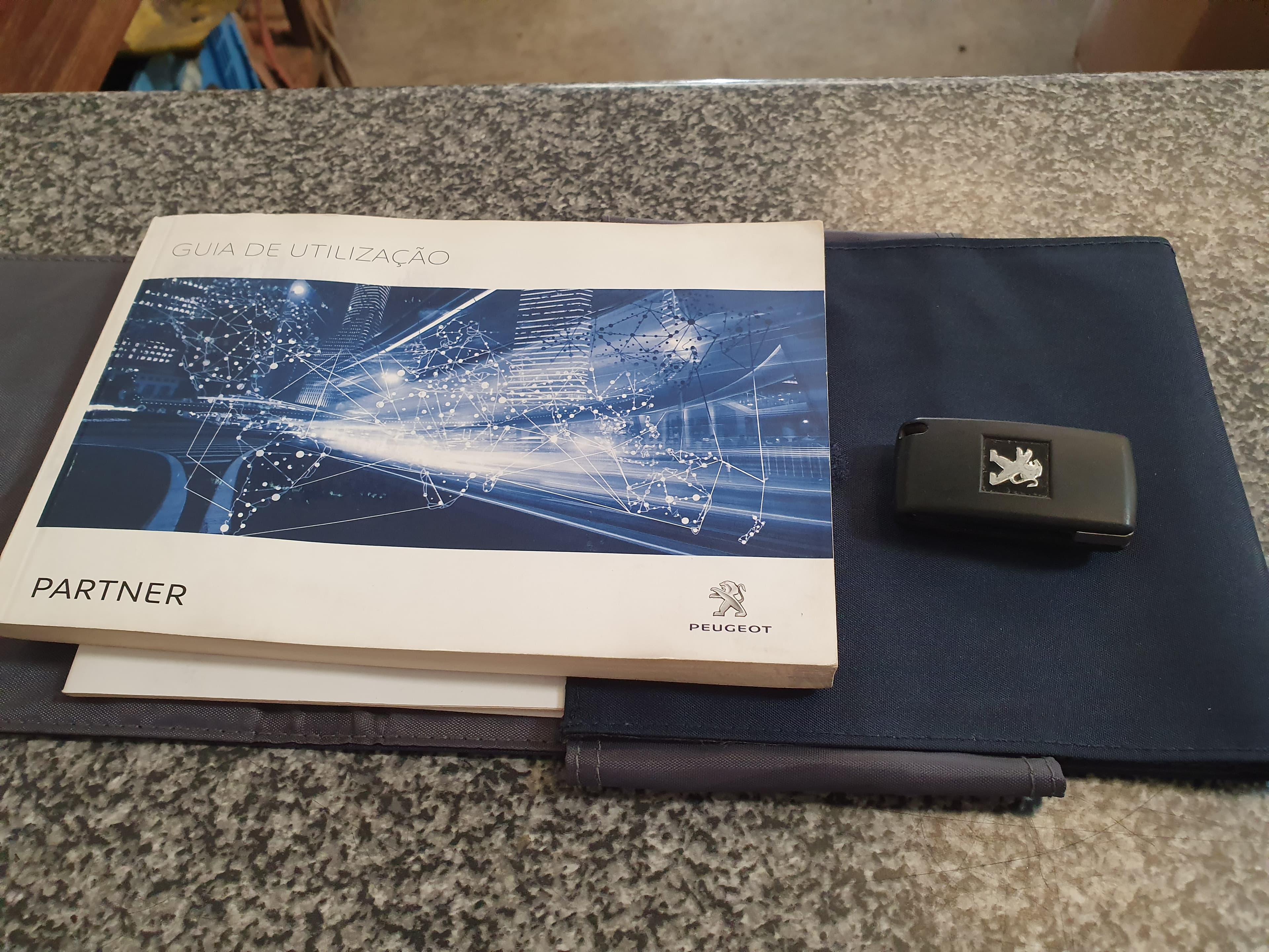 Peugeot Partner 1.6 Blue HDI · Ano 2017 — imagen 37