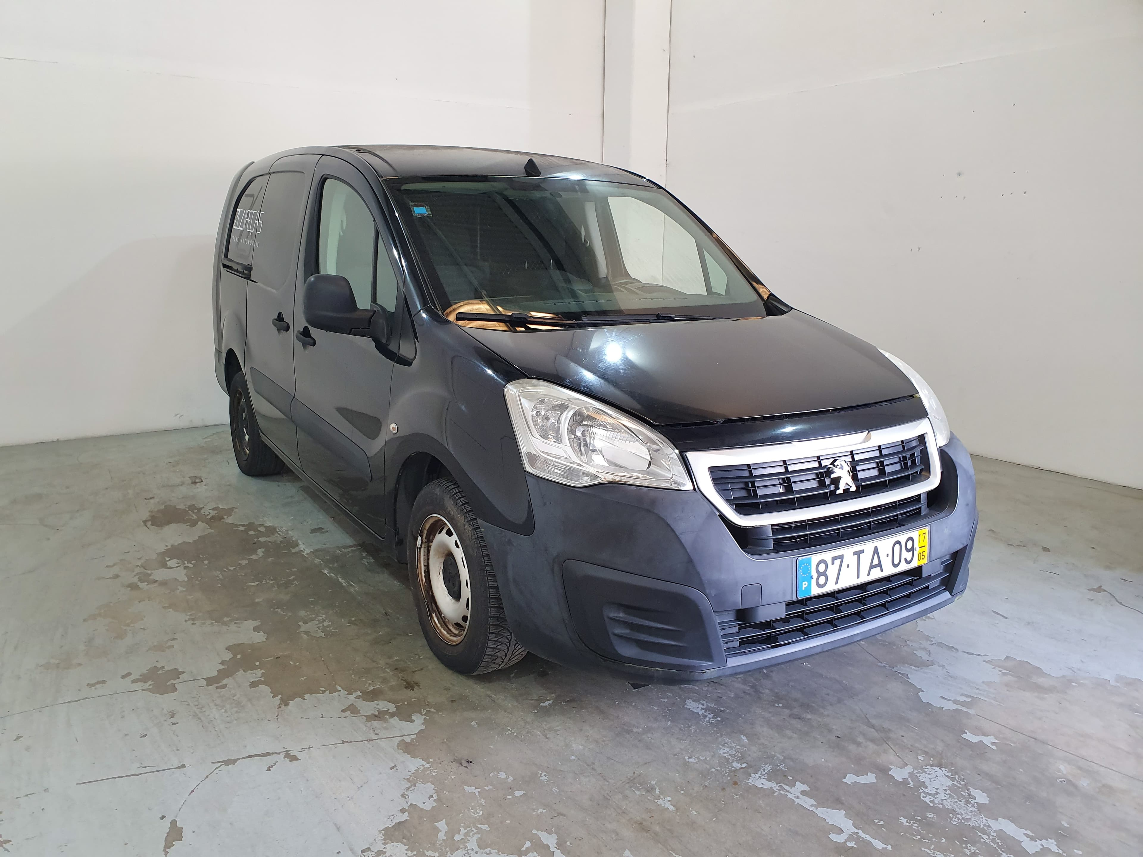 Peugeot Partner 1.6 Blue HDI · Ano 2017 — imagen 3