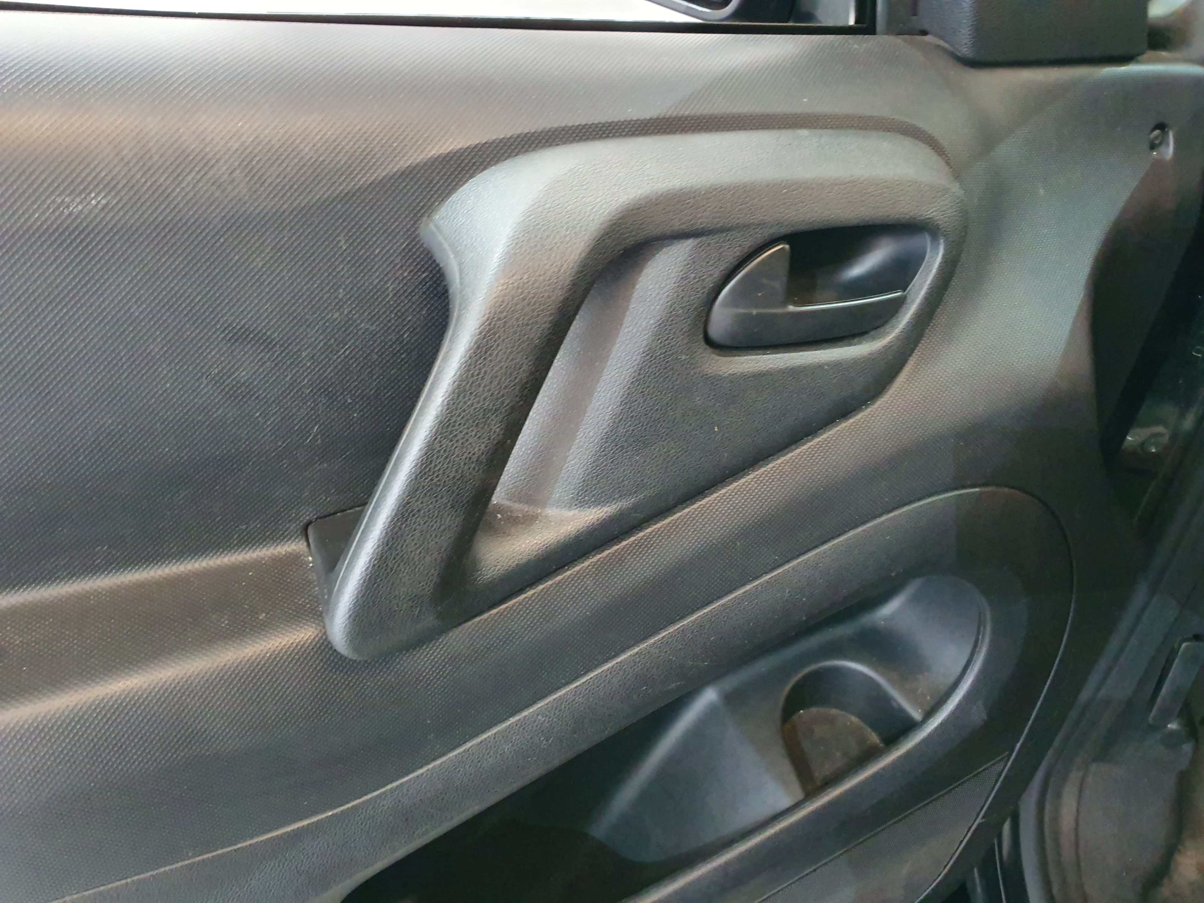 Peugeot Partner 1.6 Blue HDI · Ano 2017 — image 28