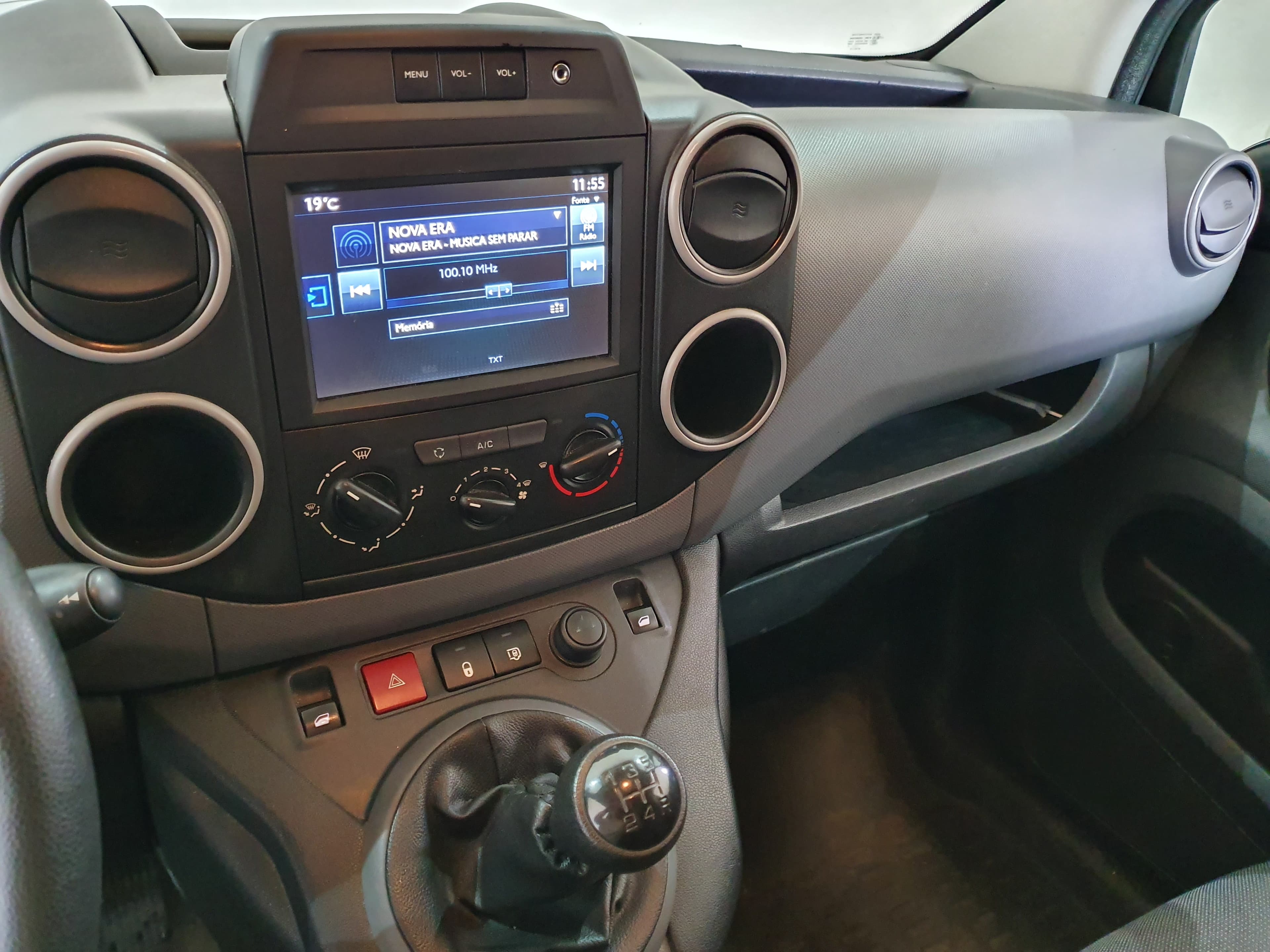 Peugeot Partner 1.6 Blue HDI · Ano 2017 — image 34