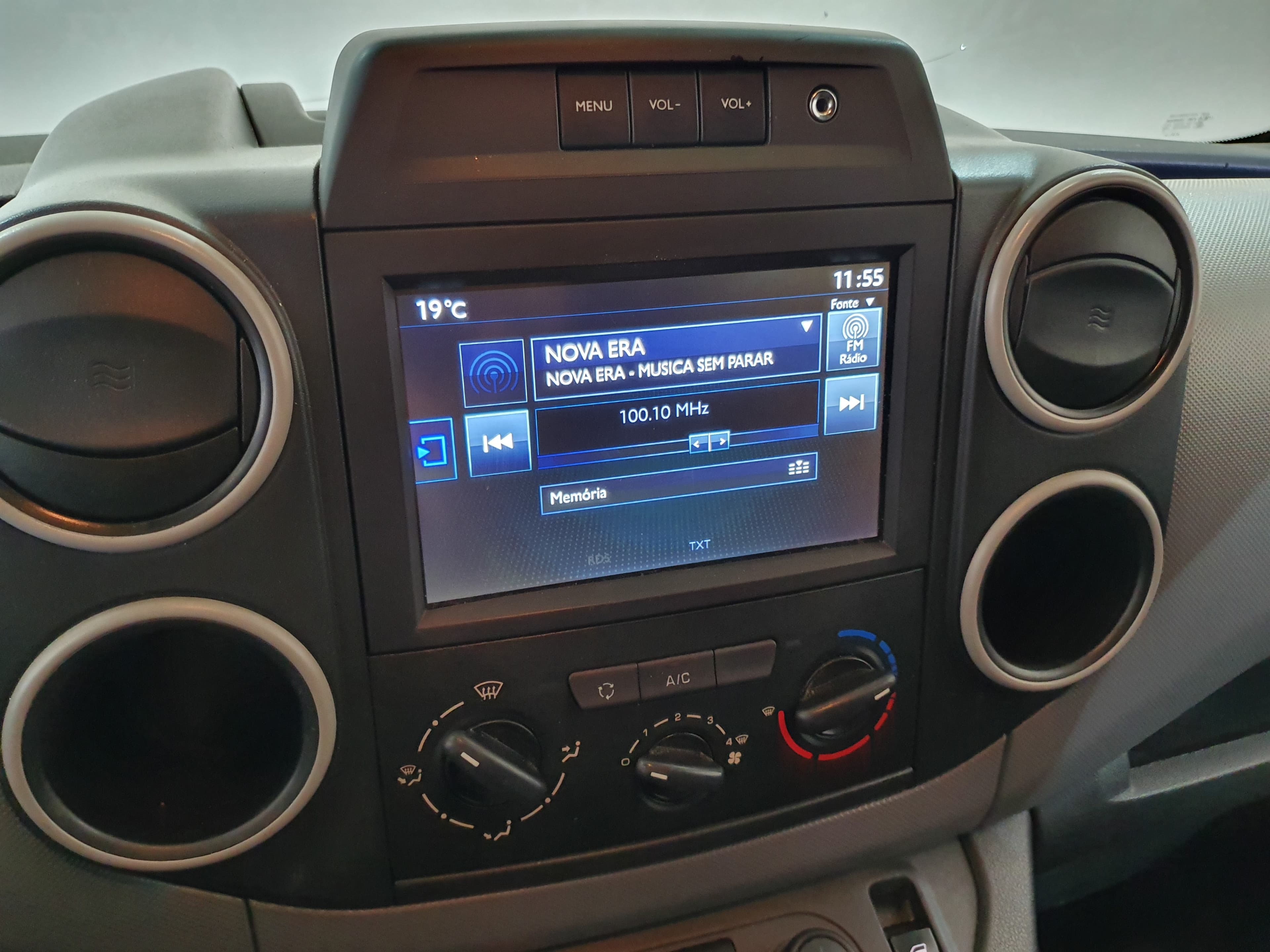 Peugeot Partner 1.6 Blue HDI · Ano 2017 — image 35