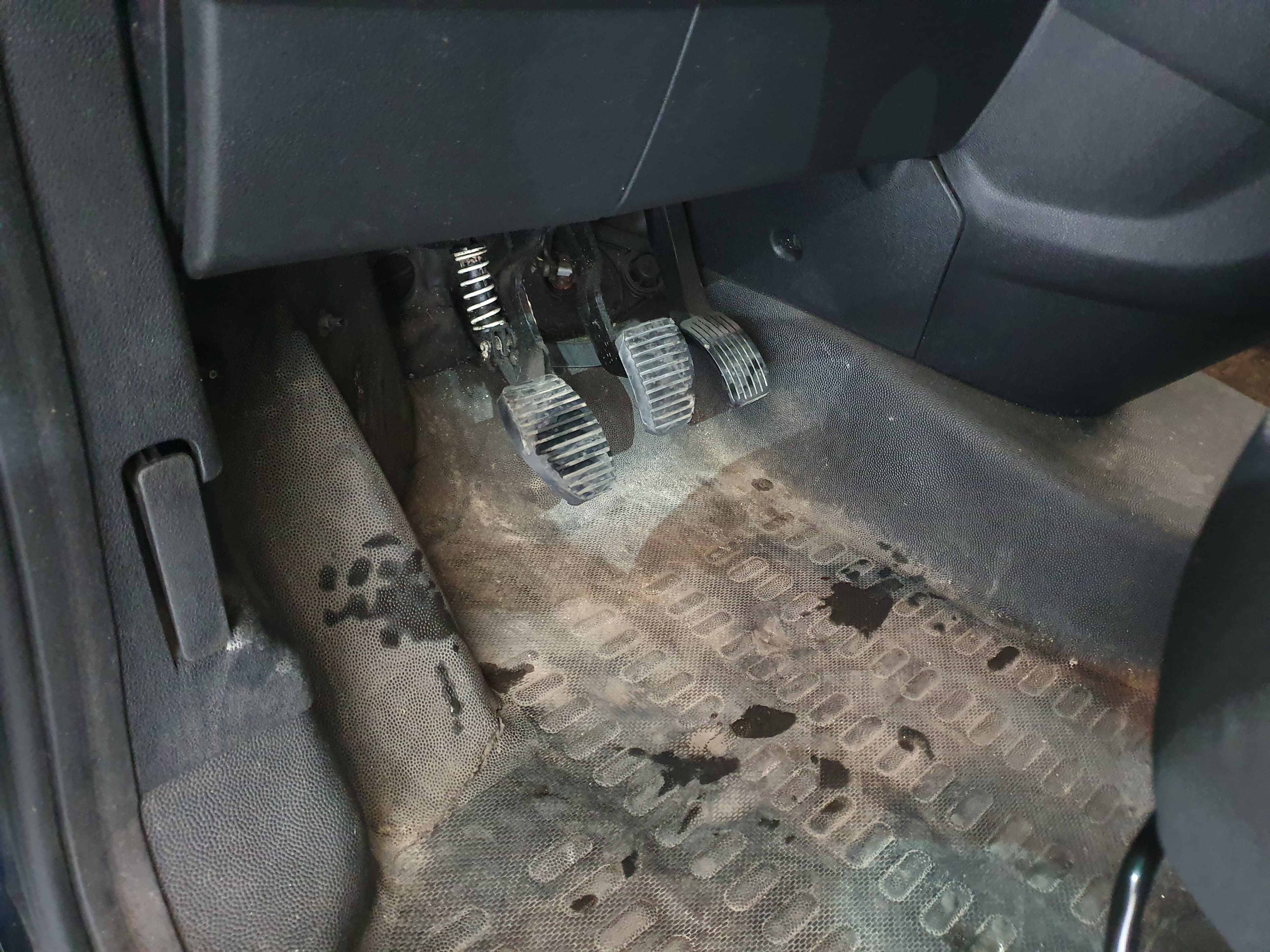 Peugeot Partner 1.6 Blue HDI · Ano 2017 — image 24
