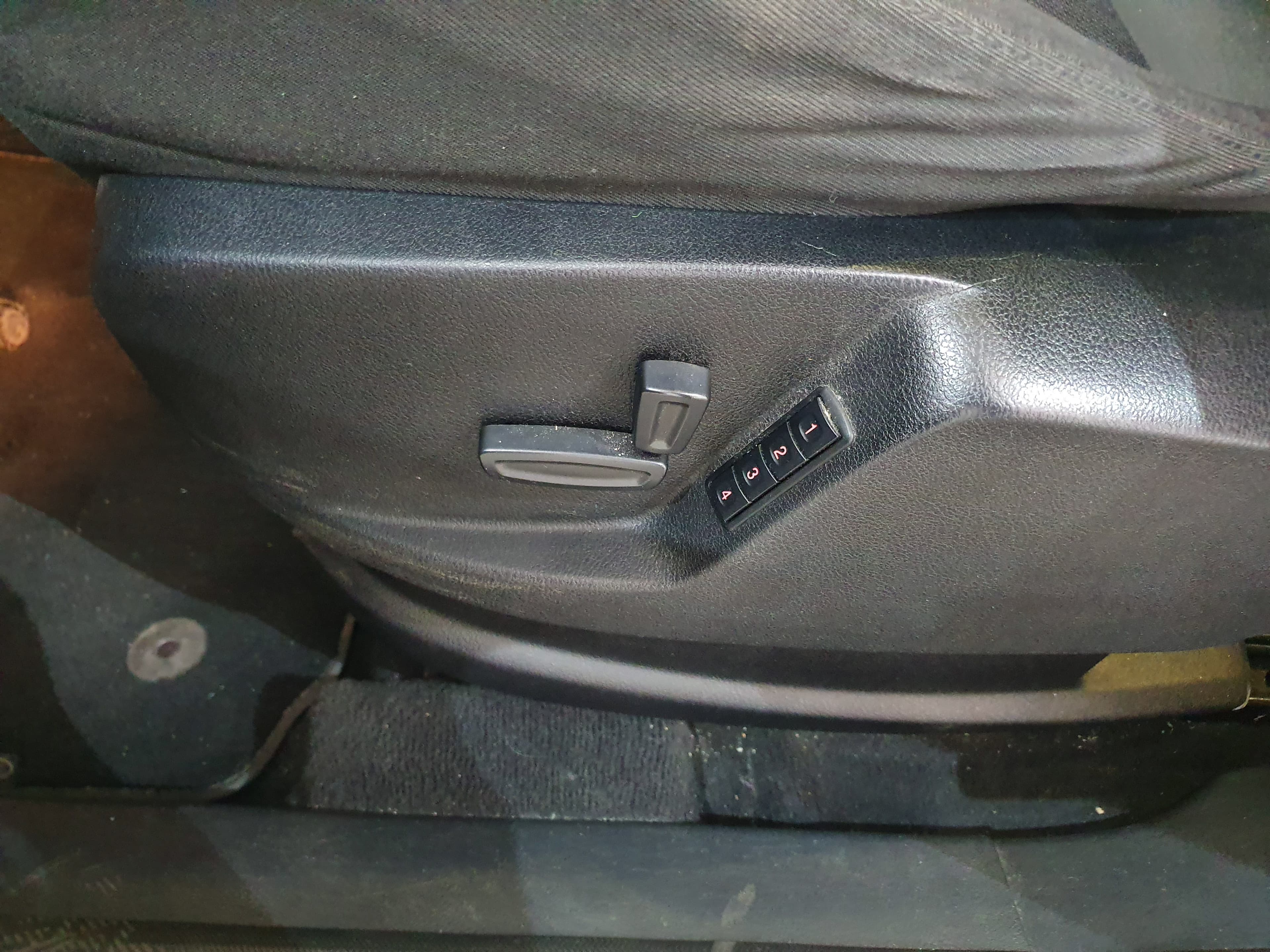 Ford Focus S-Max 2.0 TDCI · Ano 2013 — imagen 33