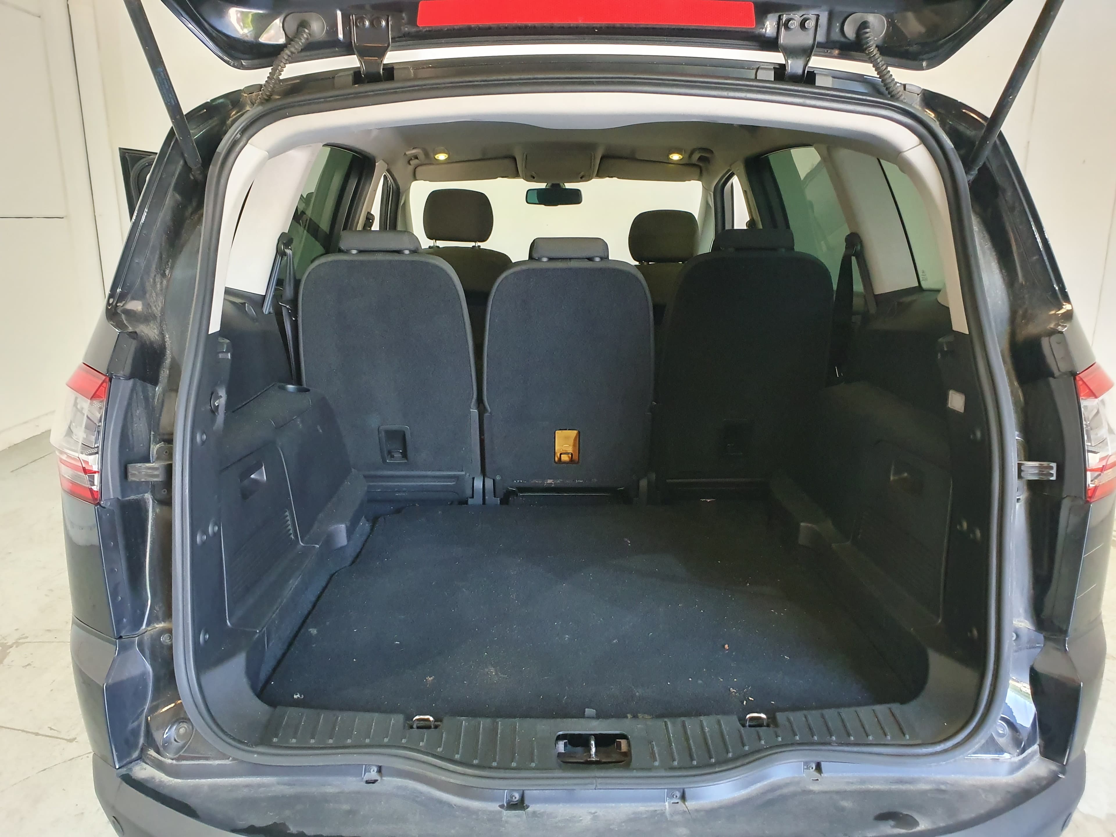 Ford Focus S-Max 2.0 TDCI · Ano 2013 — imagen 15