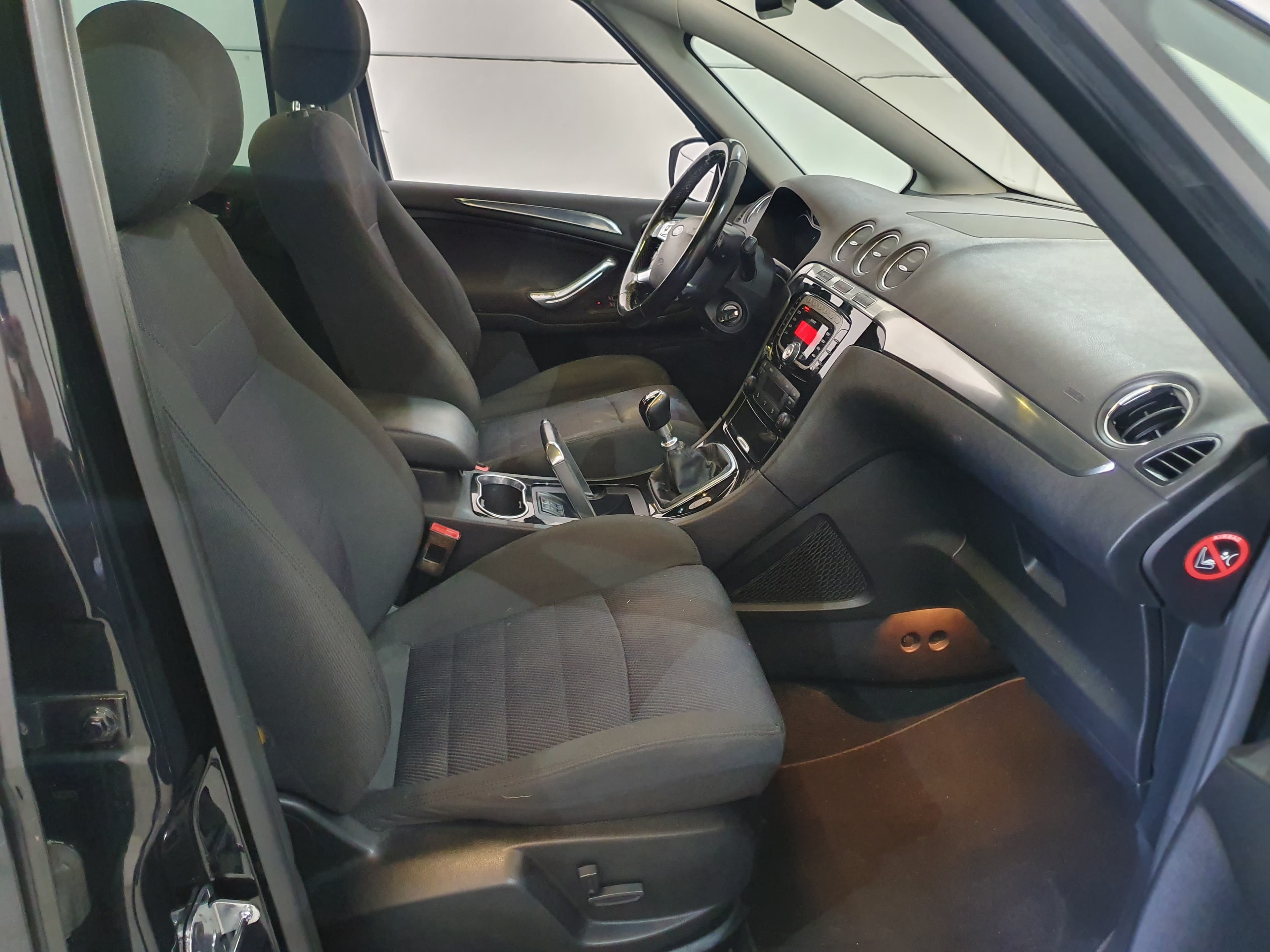 Ford Focus S-Max 2.0 TDCI · Ano 2013 — imagen 26