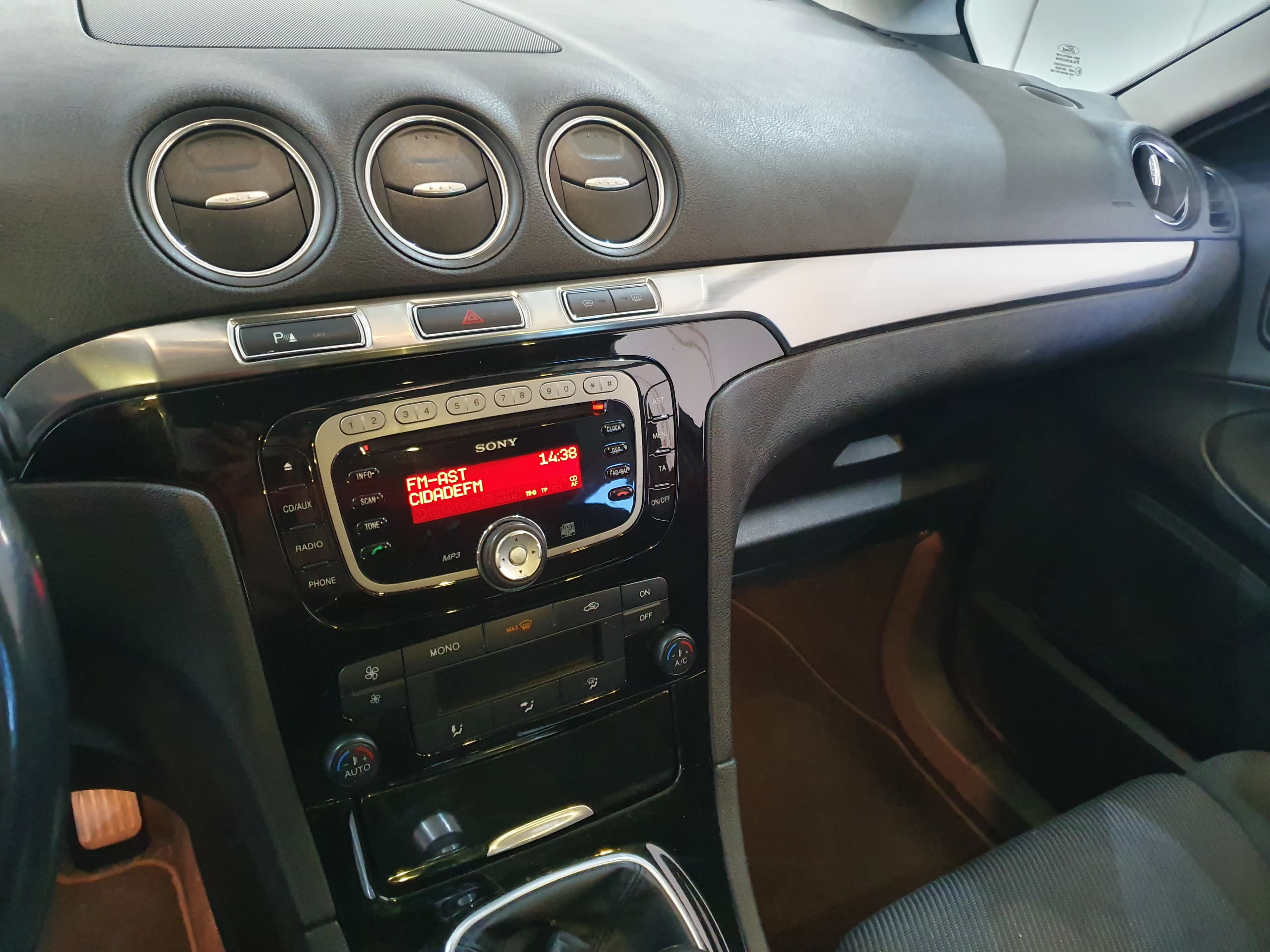 Ford Focus S-Max 2.0 TDCI · Ano 2013 — imagen 36