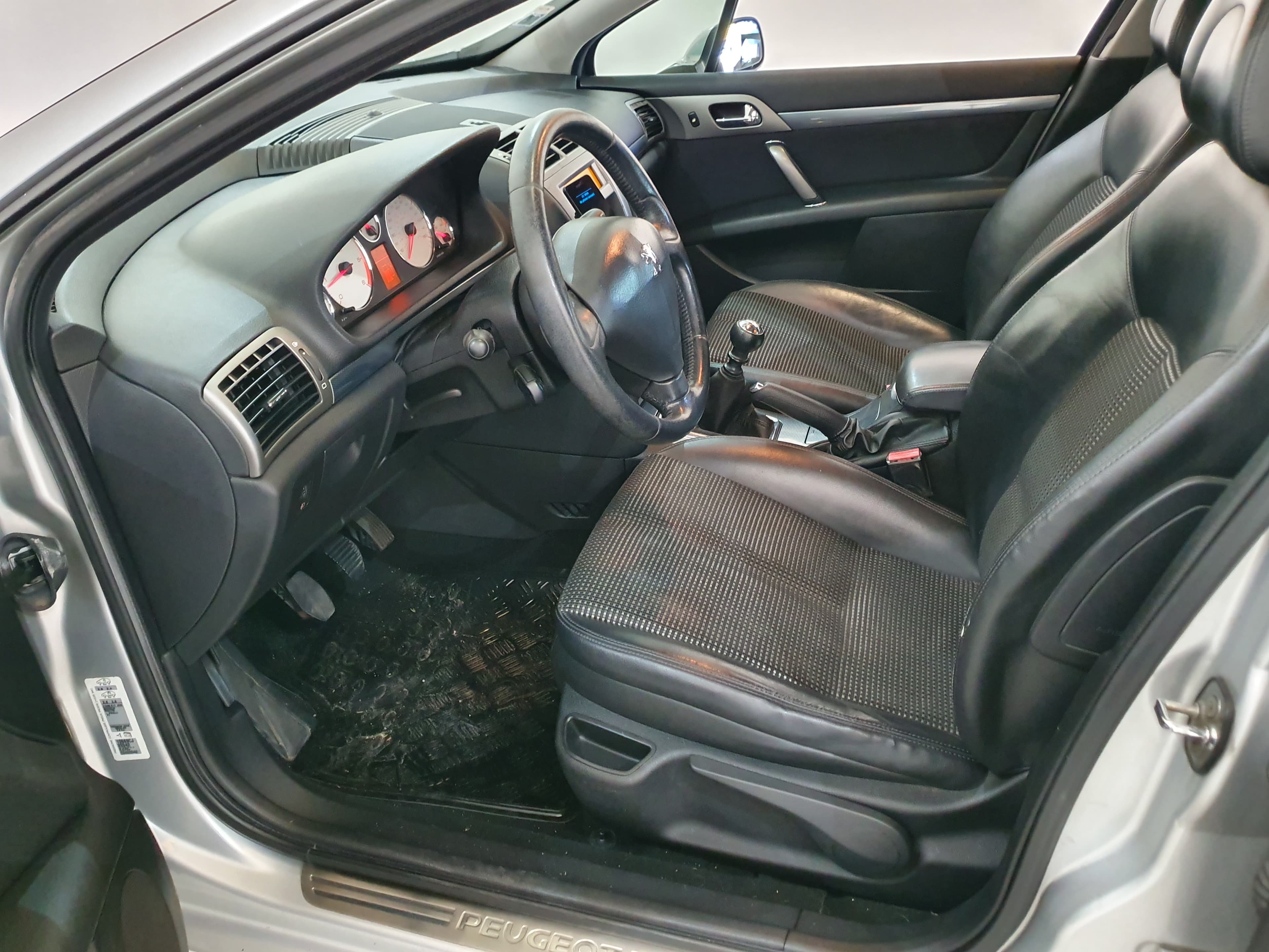Peugeot 407 · Ano 2006 — imagen 31