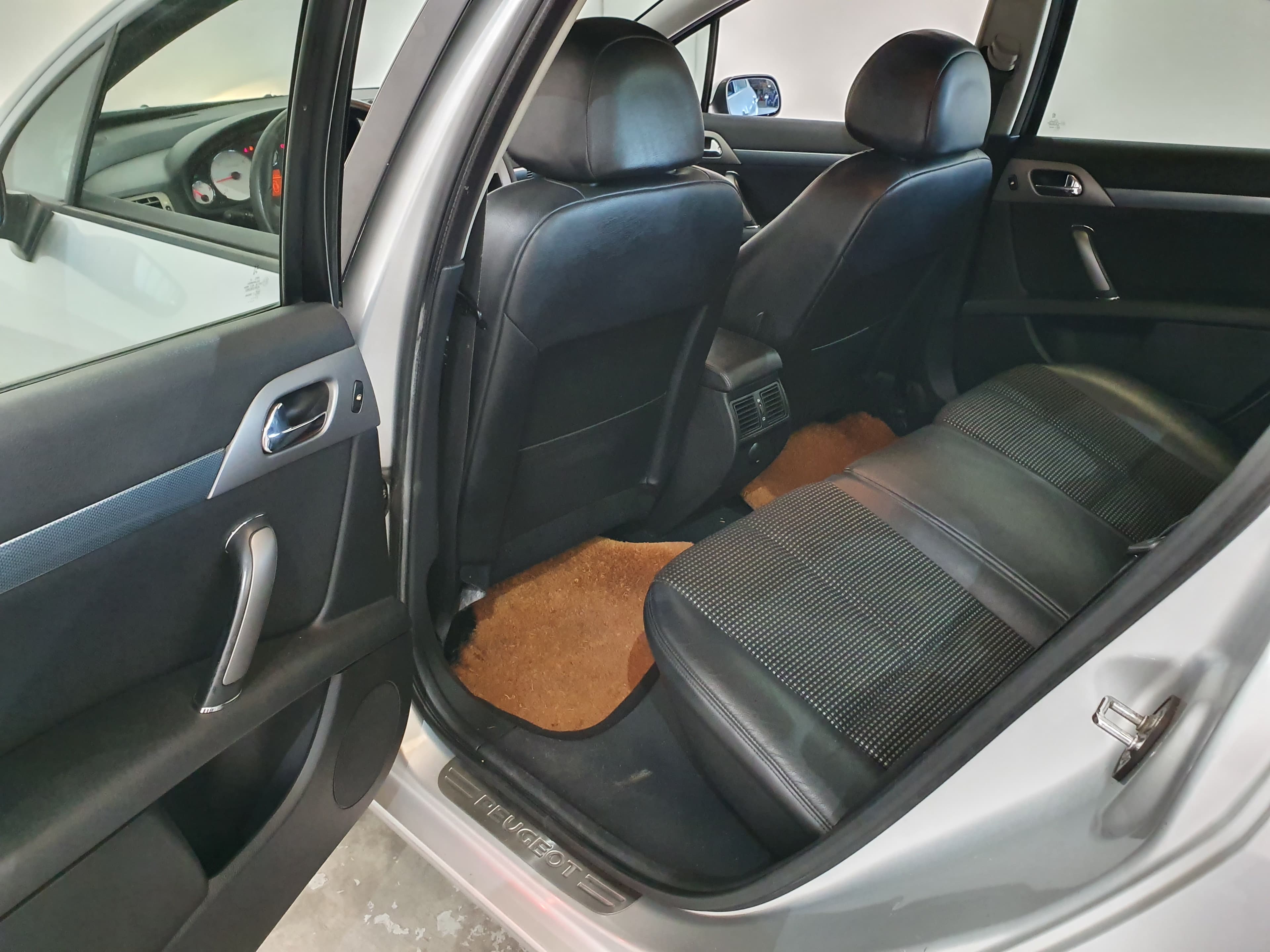 Peugeot 407 · Ano 2006 — imagen 24