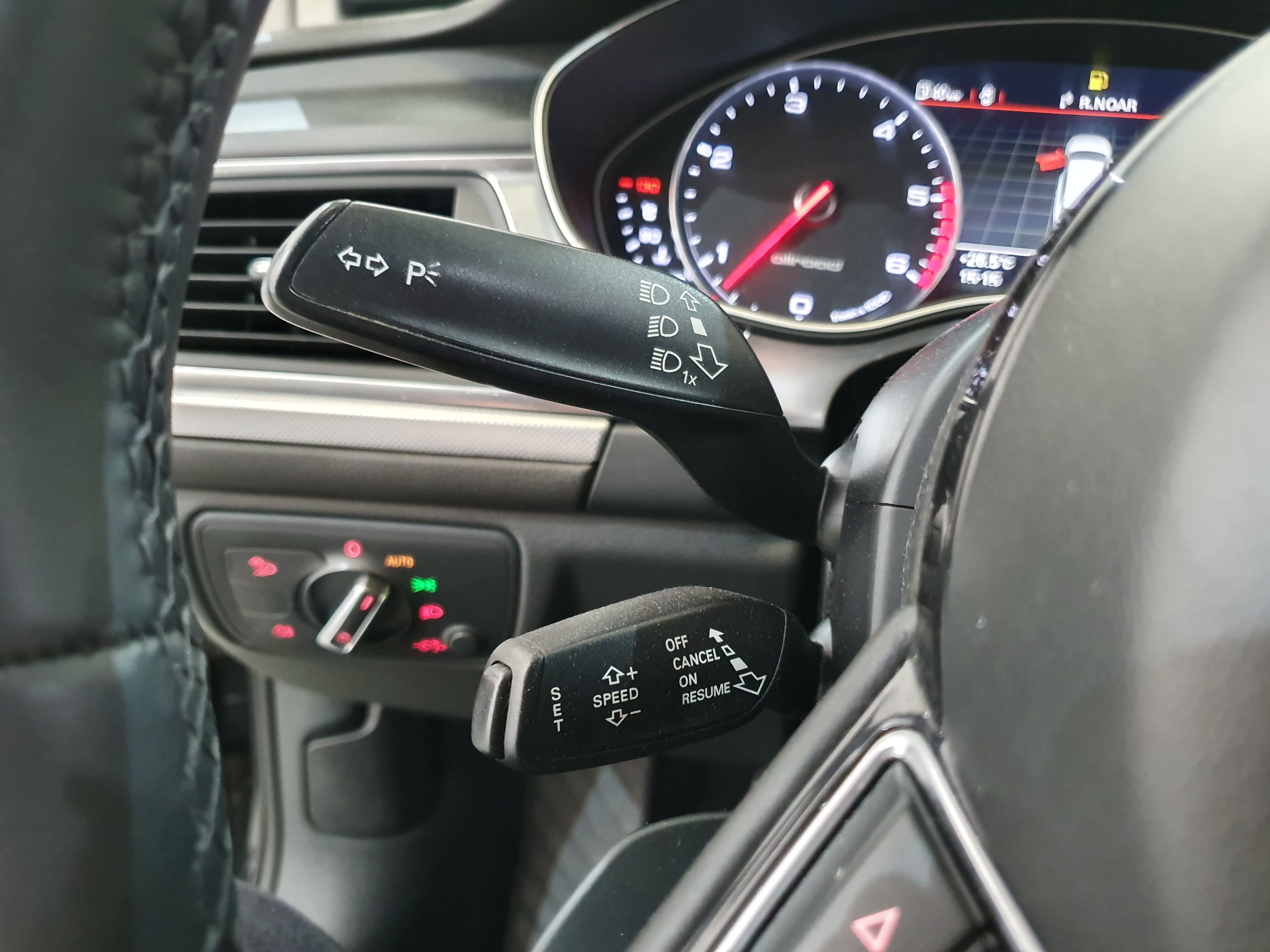 Audi A6 3.0 TDI Allroad · Ano 2013 — imagem 42