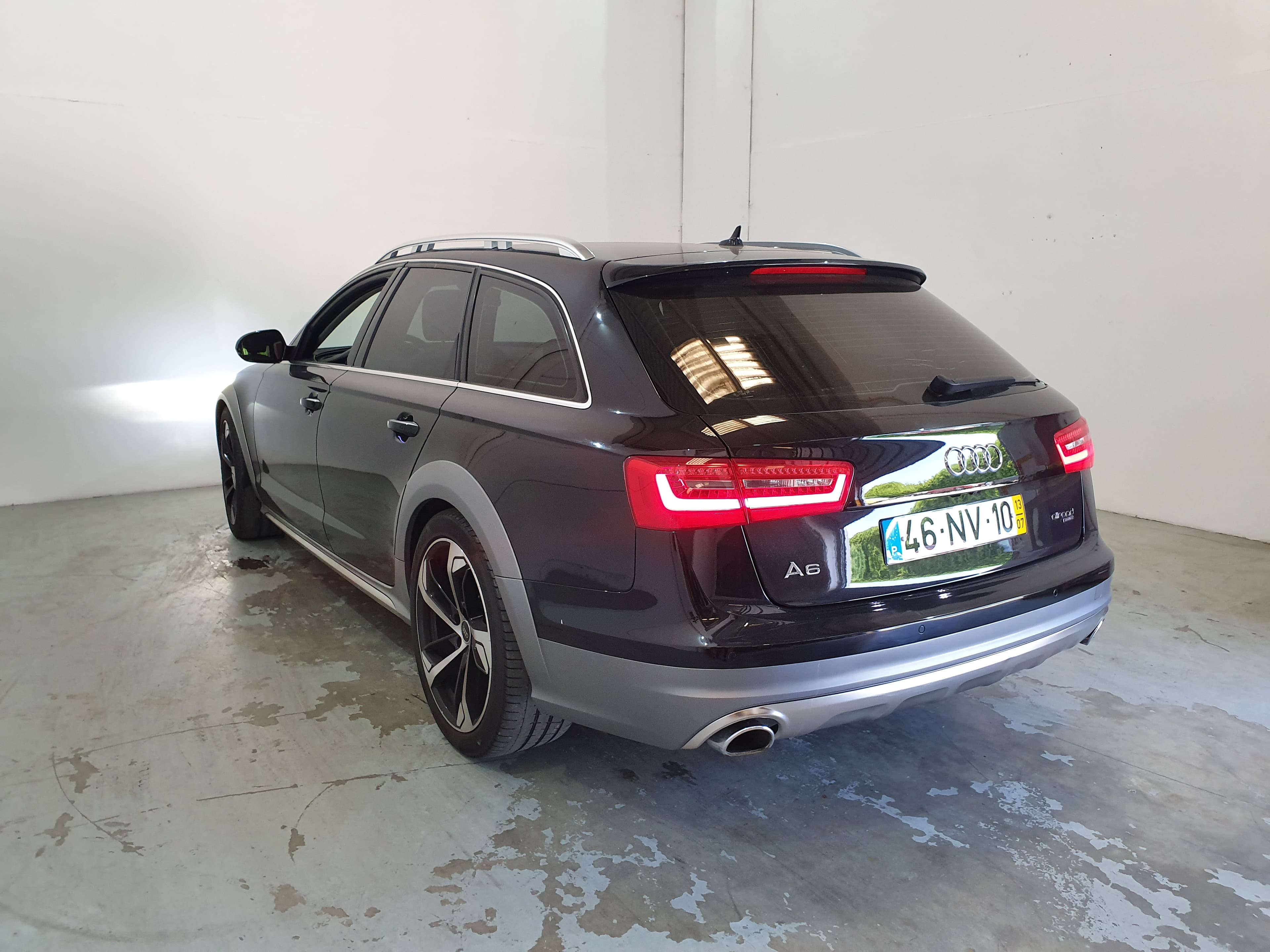 Audi A6 3.0 TDI Allroad · Ano 2013 — imagem 9