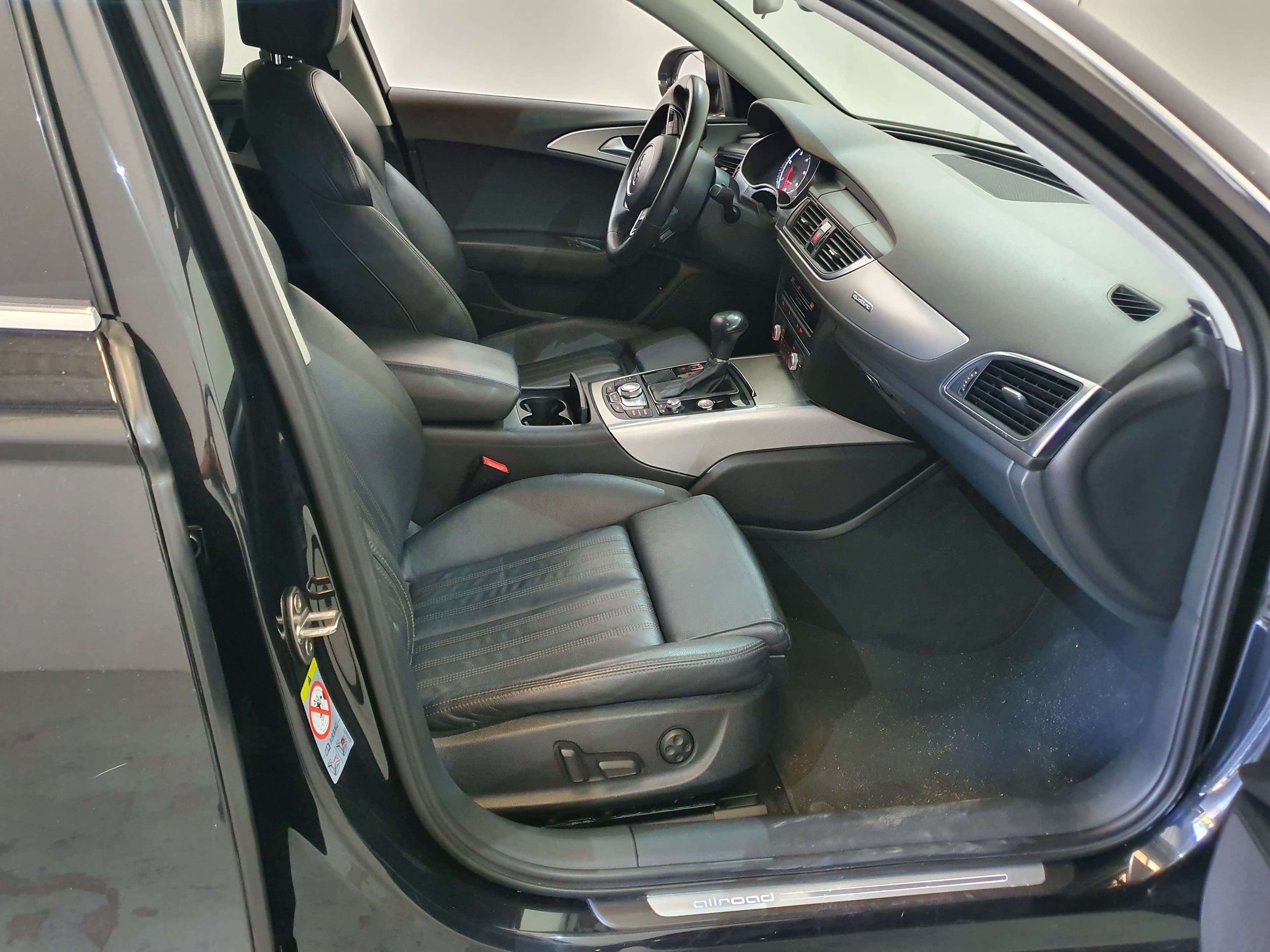 Audi A6 3.0 TDI Allroad · Ano 2013 — imagem 25