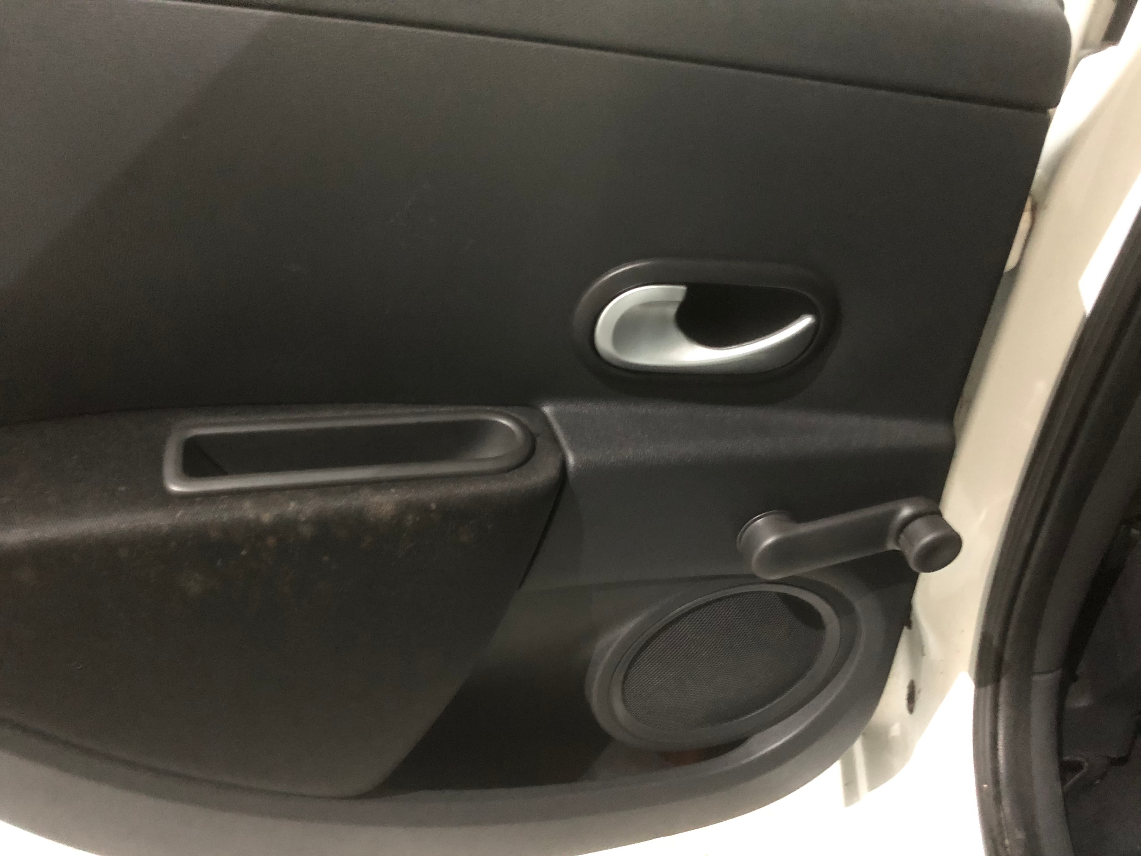 Renault Clio 1.5 DCI · Ano 2012 — imagem 17