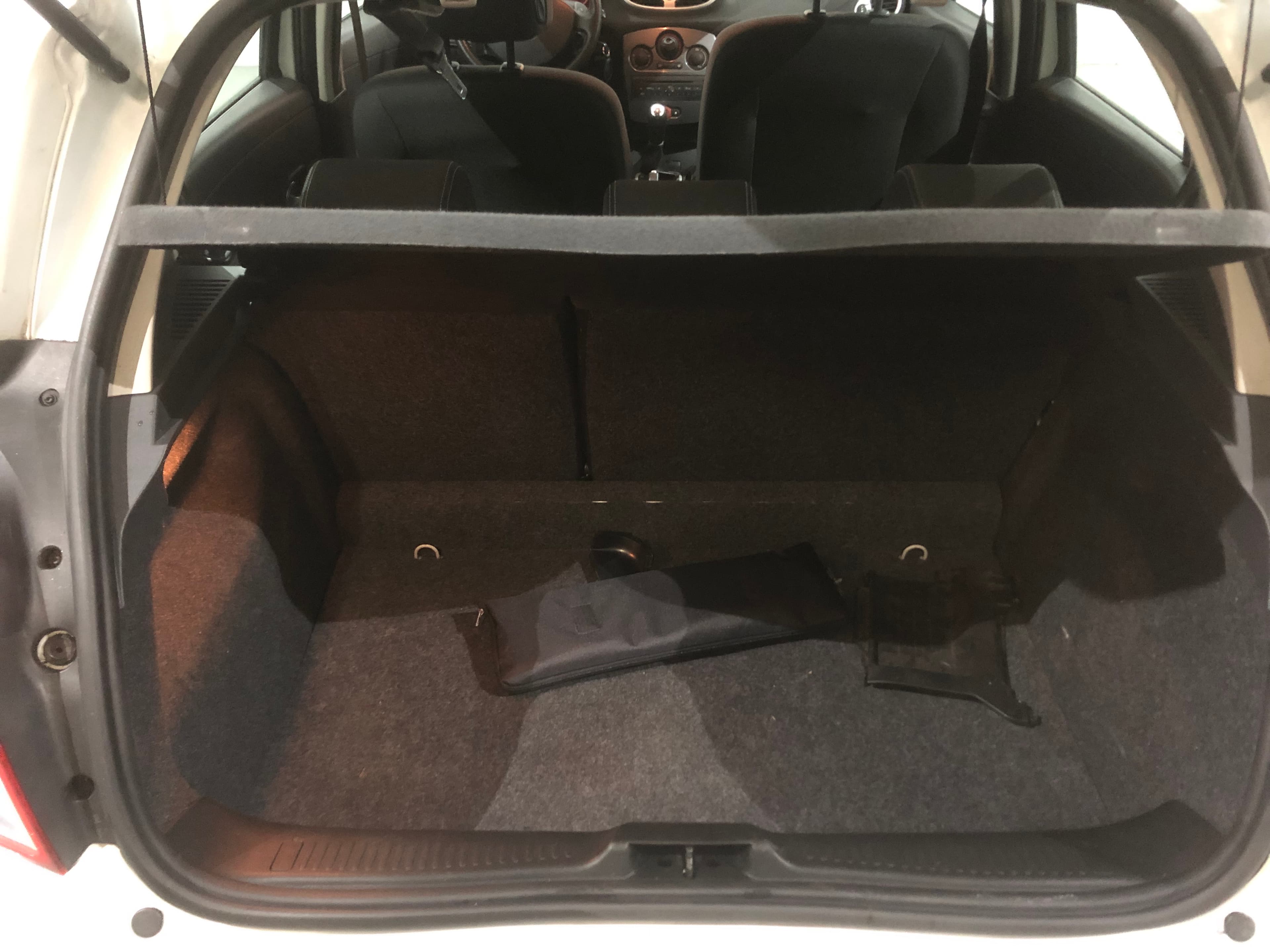 Renault Clio 1.5 DCI · Ano 2012 — imagem 8