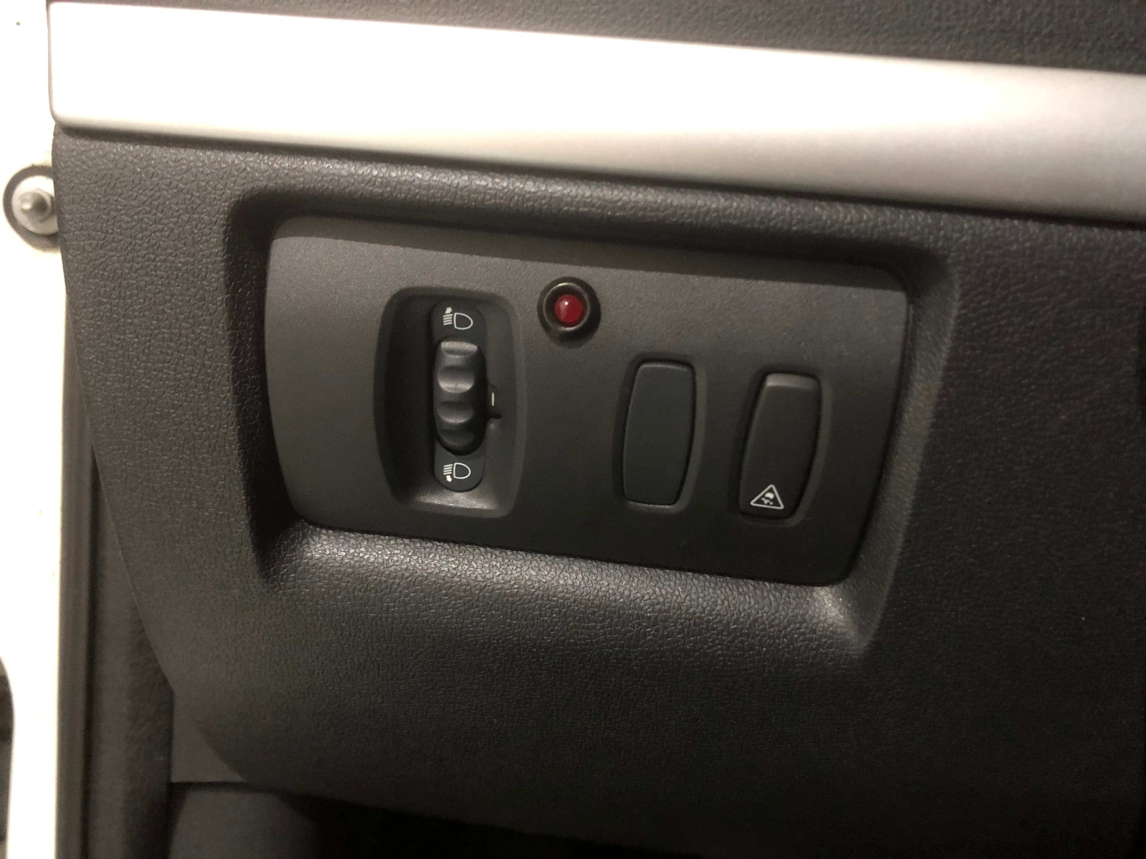 Renault Clio 1.5 DCI · Ano 2012 — imagem 23