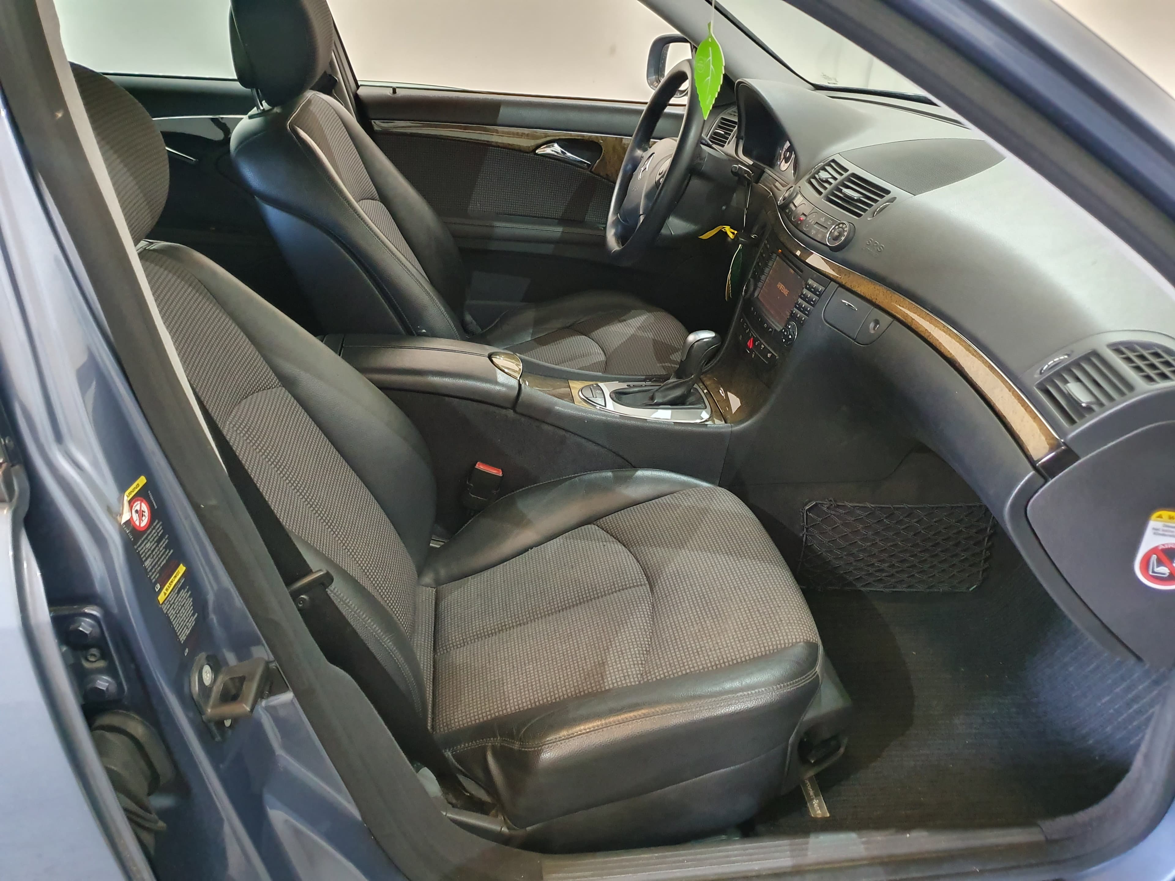 Mercedes-Benz E220 CDI · Ano 2006 — image 23