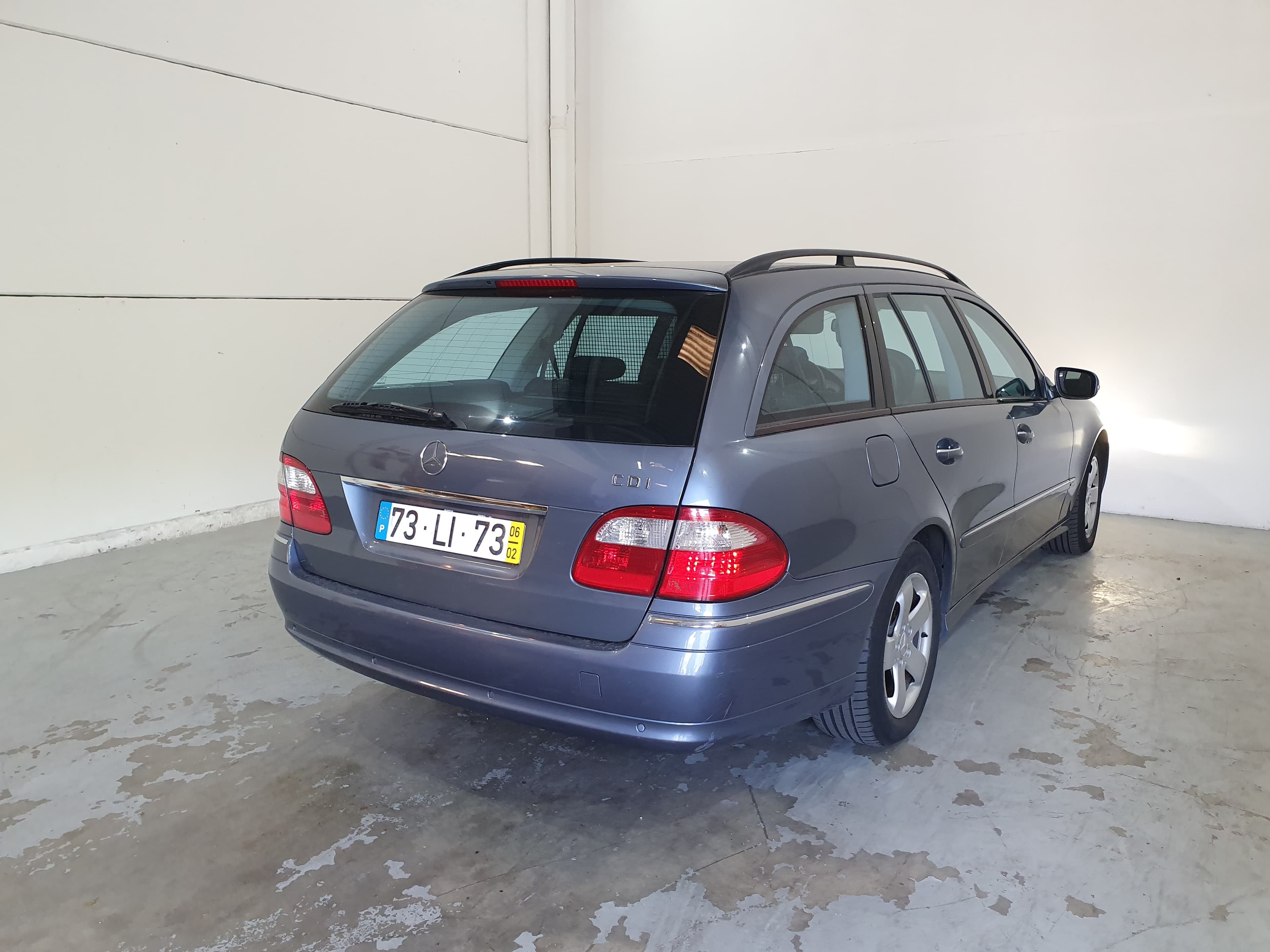 Mercedes-Benz E220 CDI · Ano 2006 — image 7