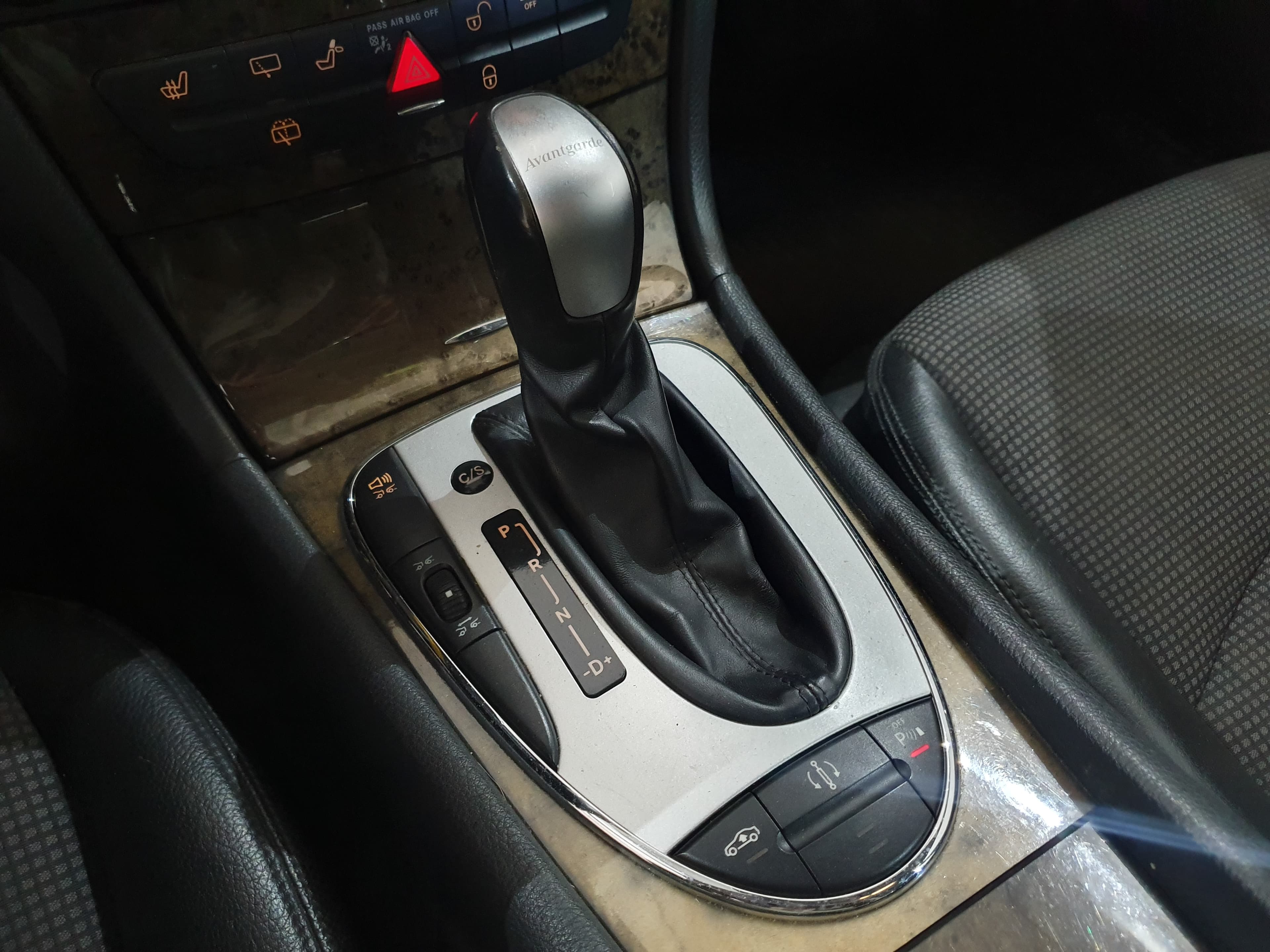 Mercedes-Benz E220 CDI · Ano 2006 — image 35