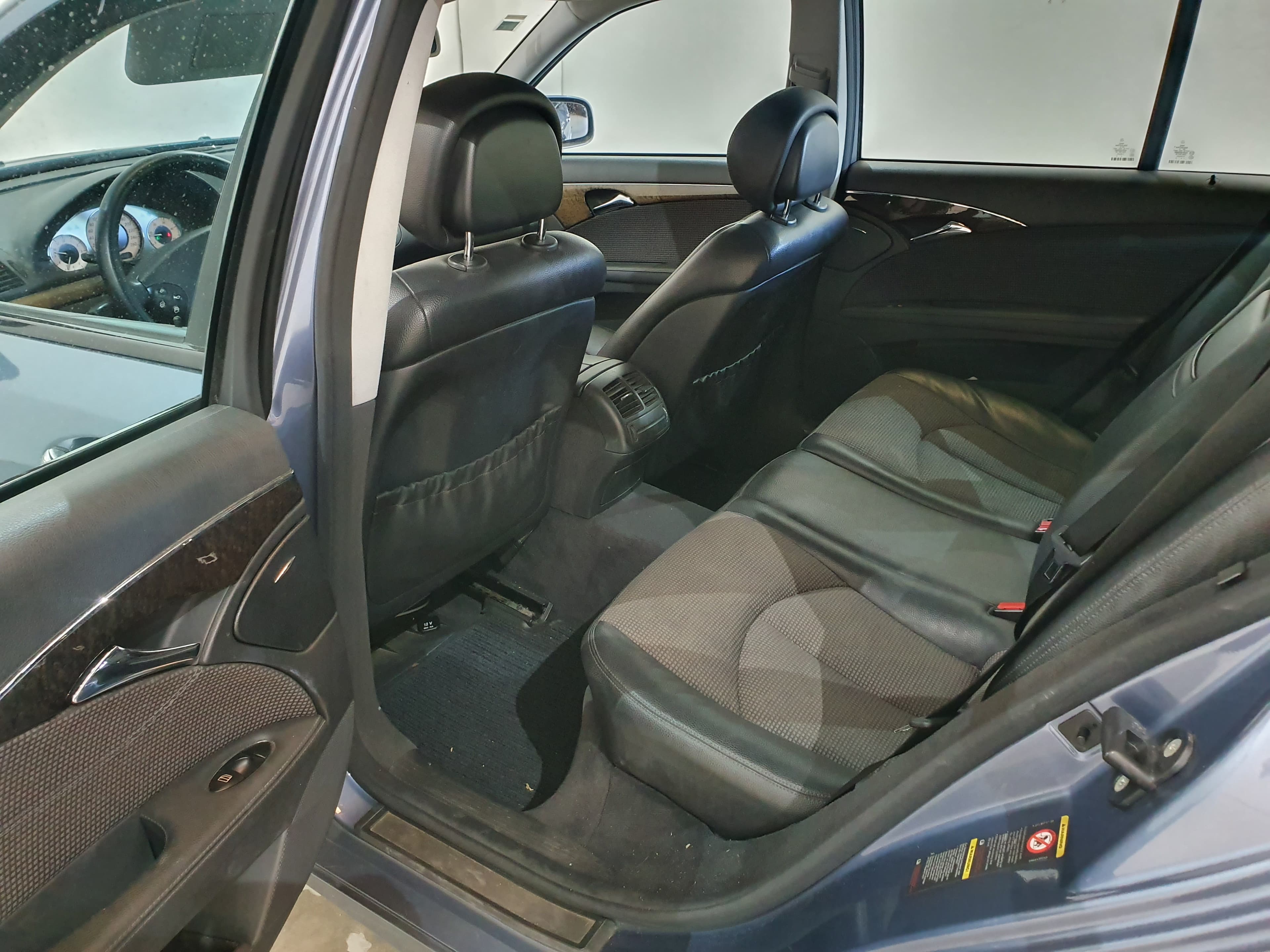 Mercedes-Benz E220 CDI · Ano 2006 — image 24