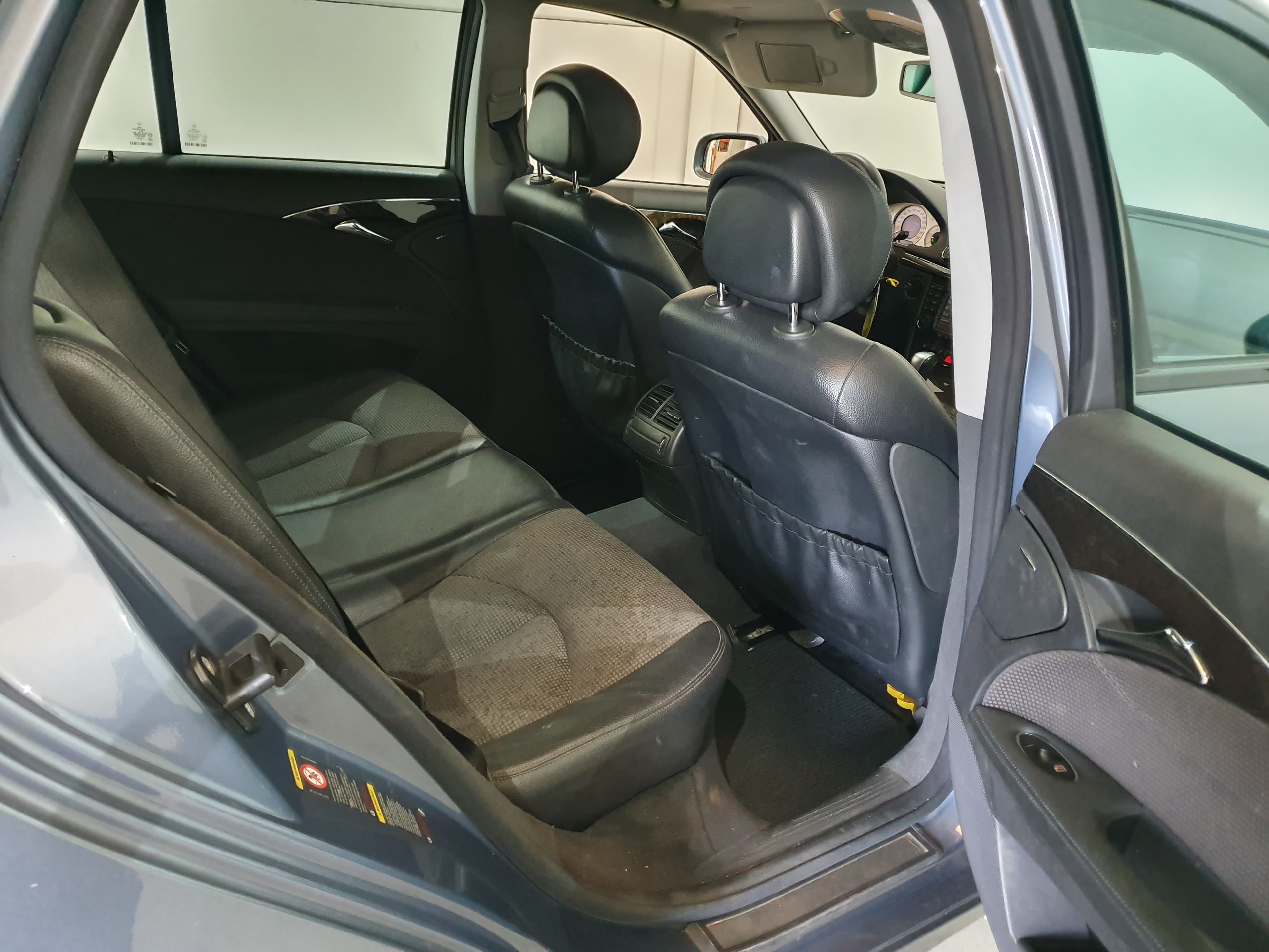 Mercedes-Benz E220 CDI · Ano 2006 — image 20