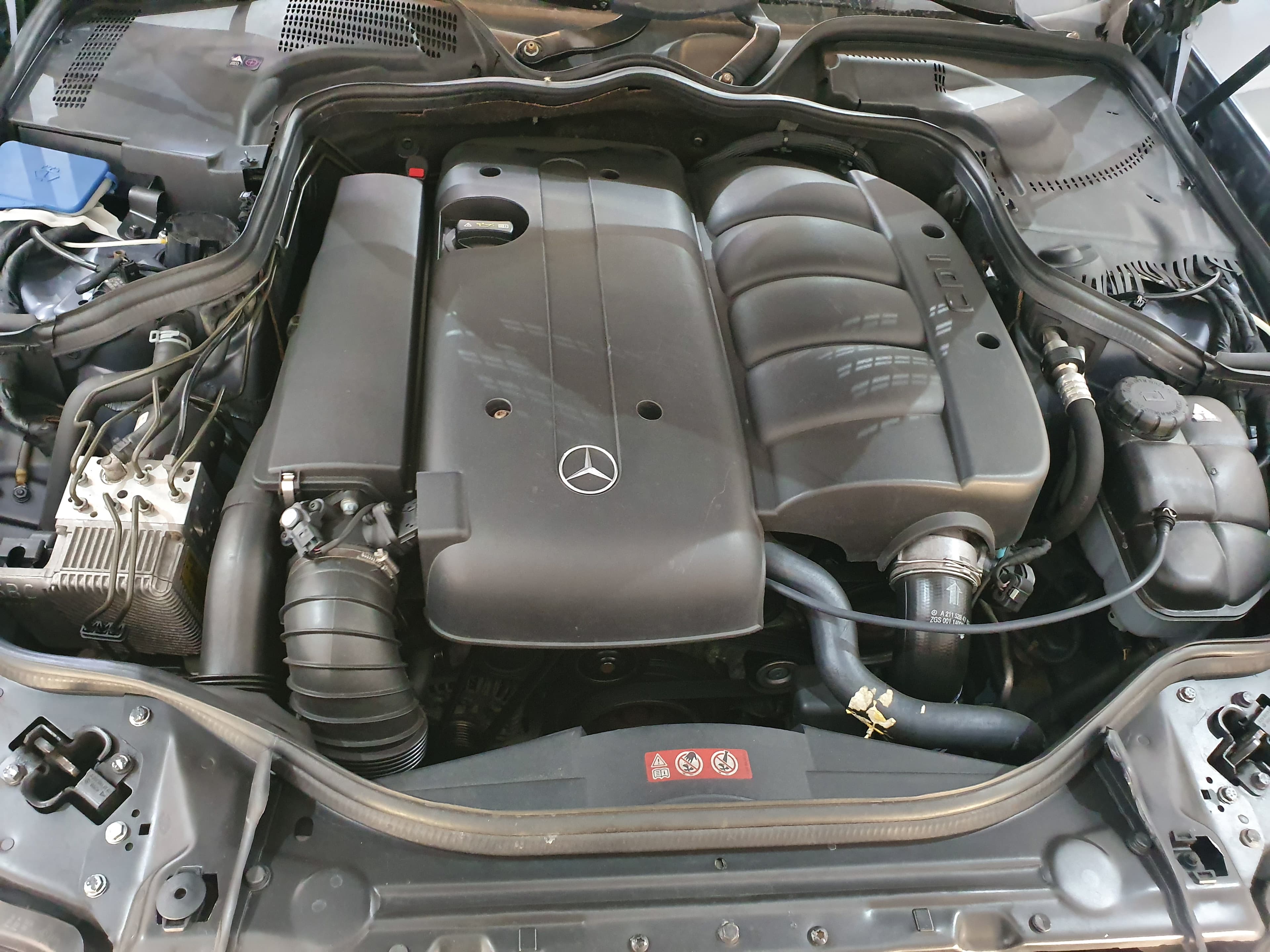 Mercedes-Benz E220 CDI · Ano 2006 — image 11