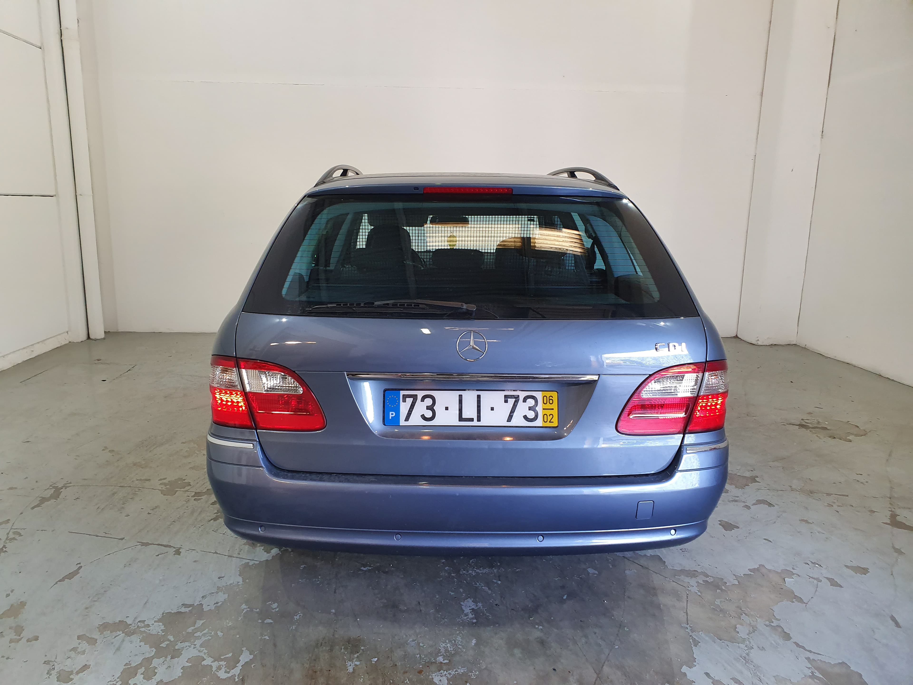 Mercedes-Benz E220 CDI · Ano 2006 — image 8