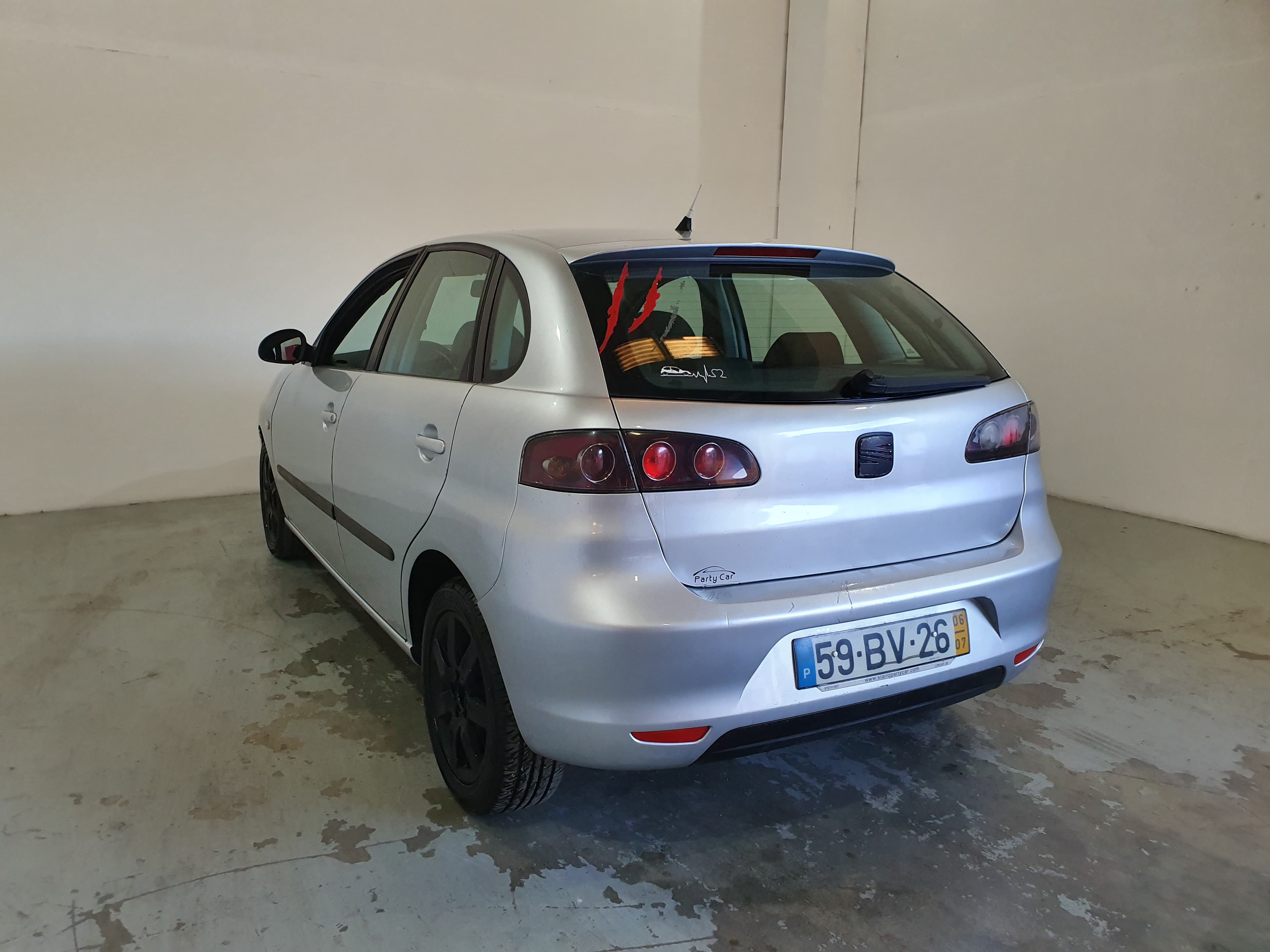 Seat Ibiza 1.4 TDI · Ano 2006 — image 8