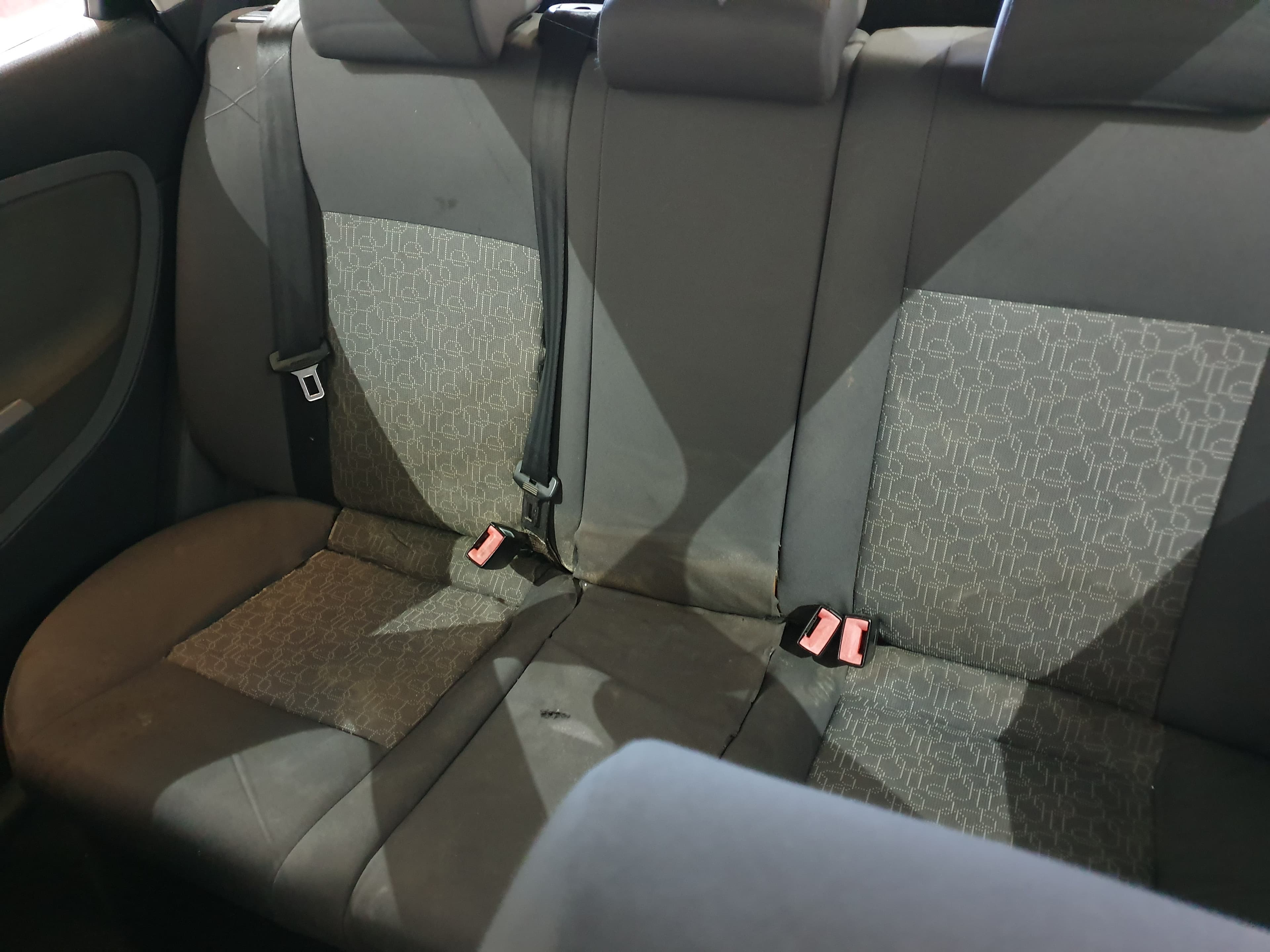 Seat Ibiza 1.4 TDI · Ano 2006 — image 29