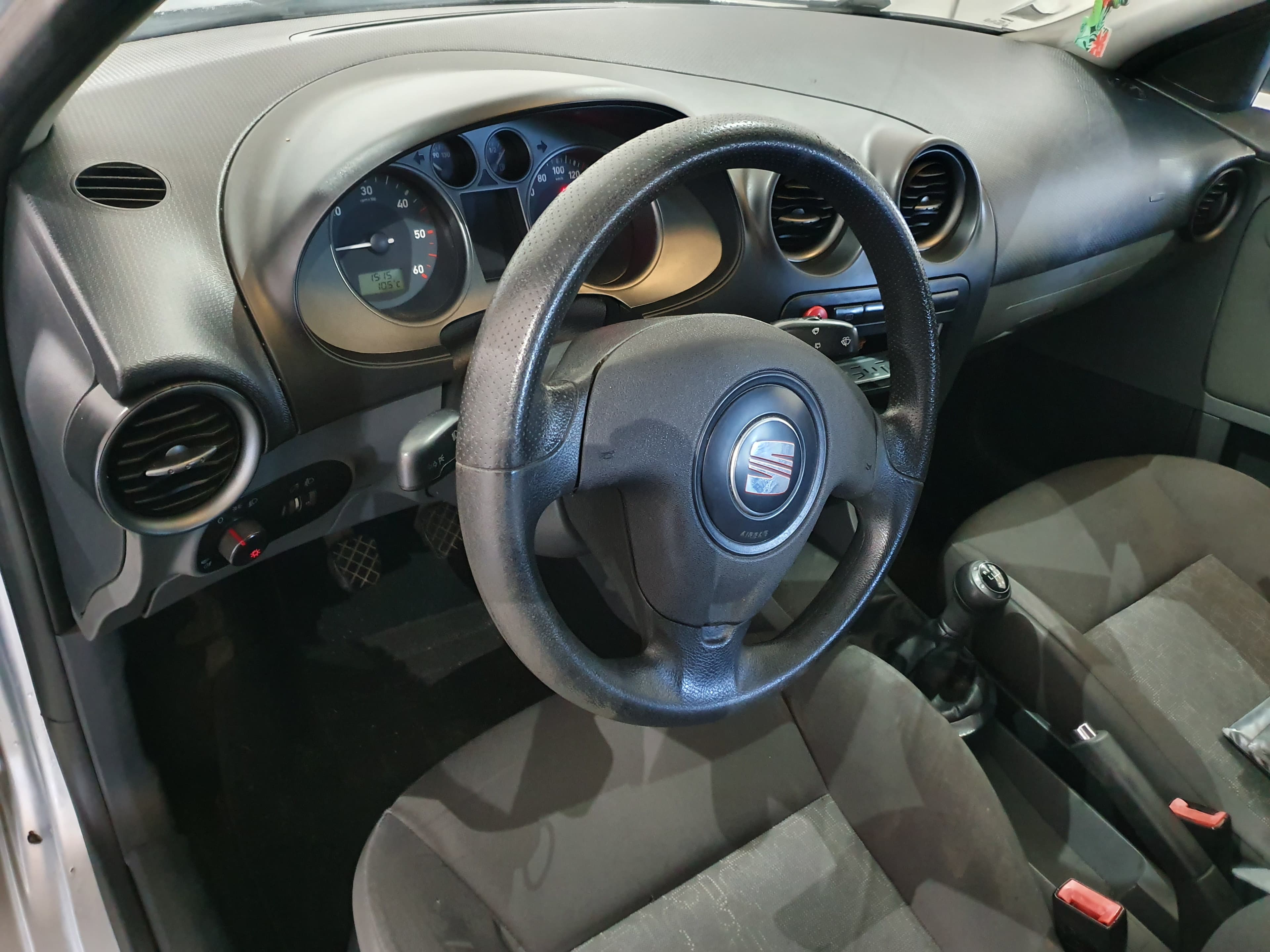 Seat Ibiza 1.4 TDI · Ano 2006 — image 33