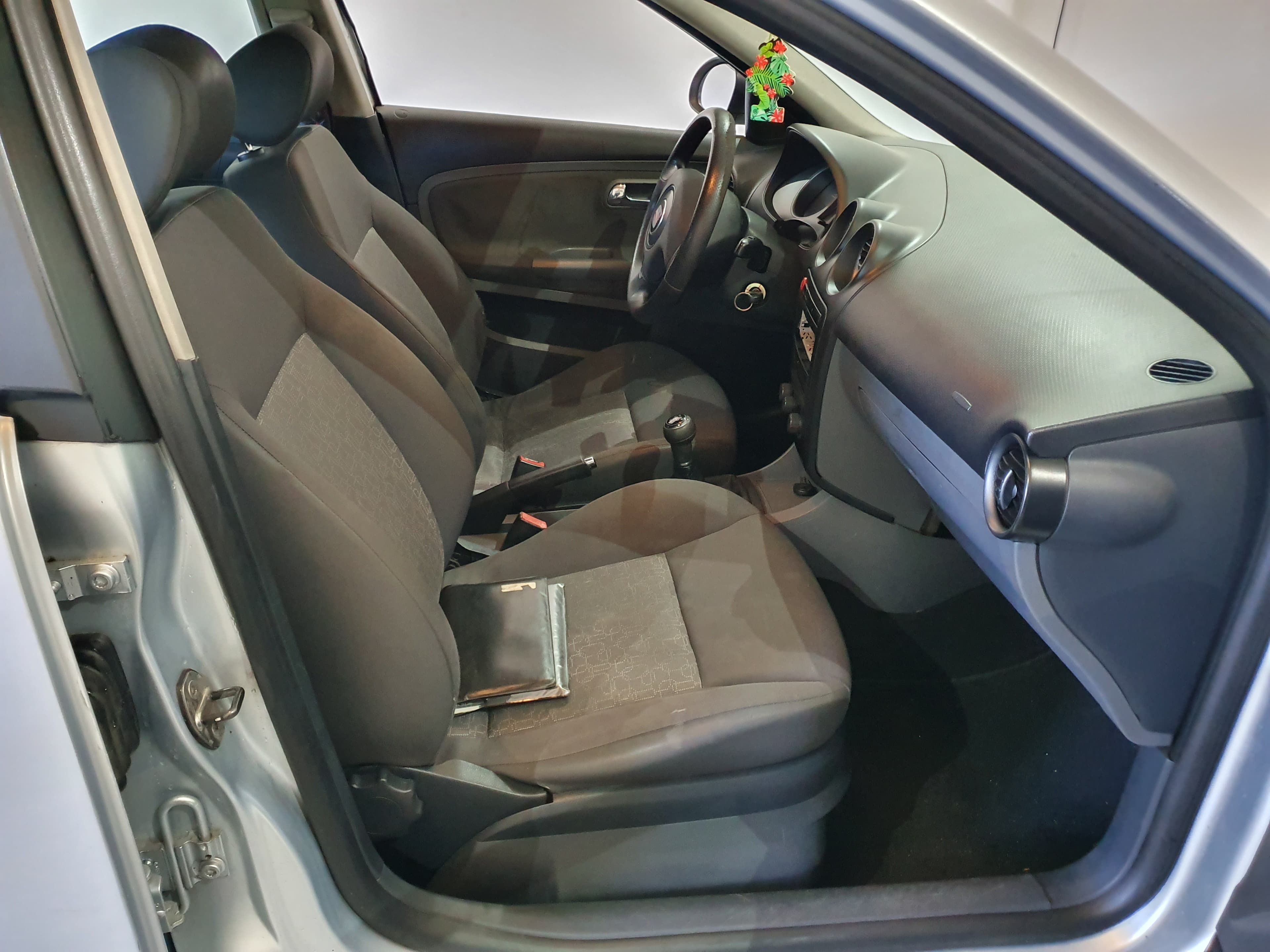 Seat Ibiza 1.4 TDI · Ano 2006 — image 28