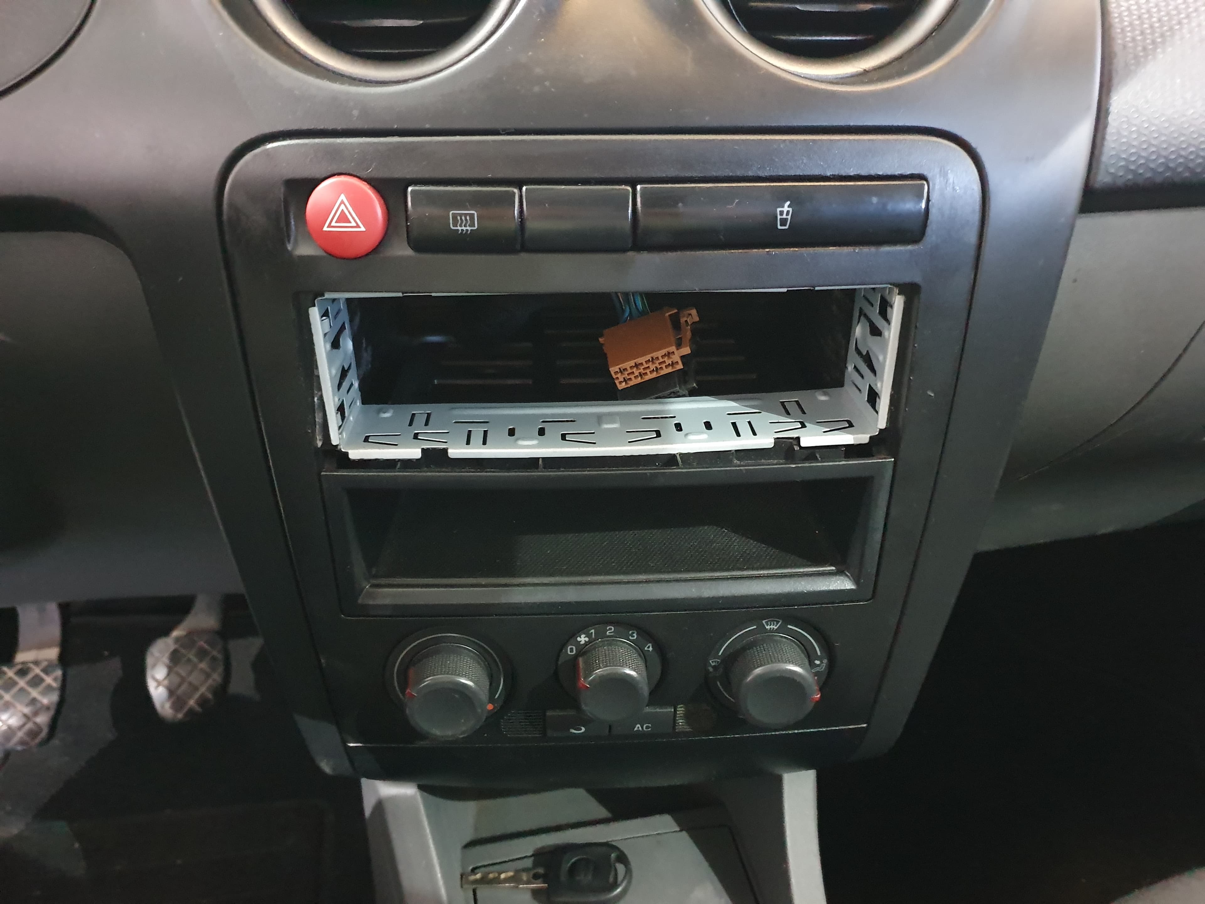 Seat Ibiza 1.4 TDI · Ano 2006 — image 30