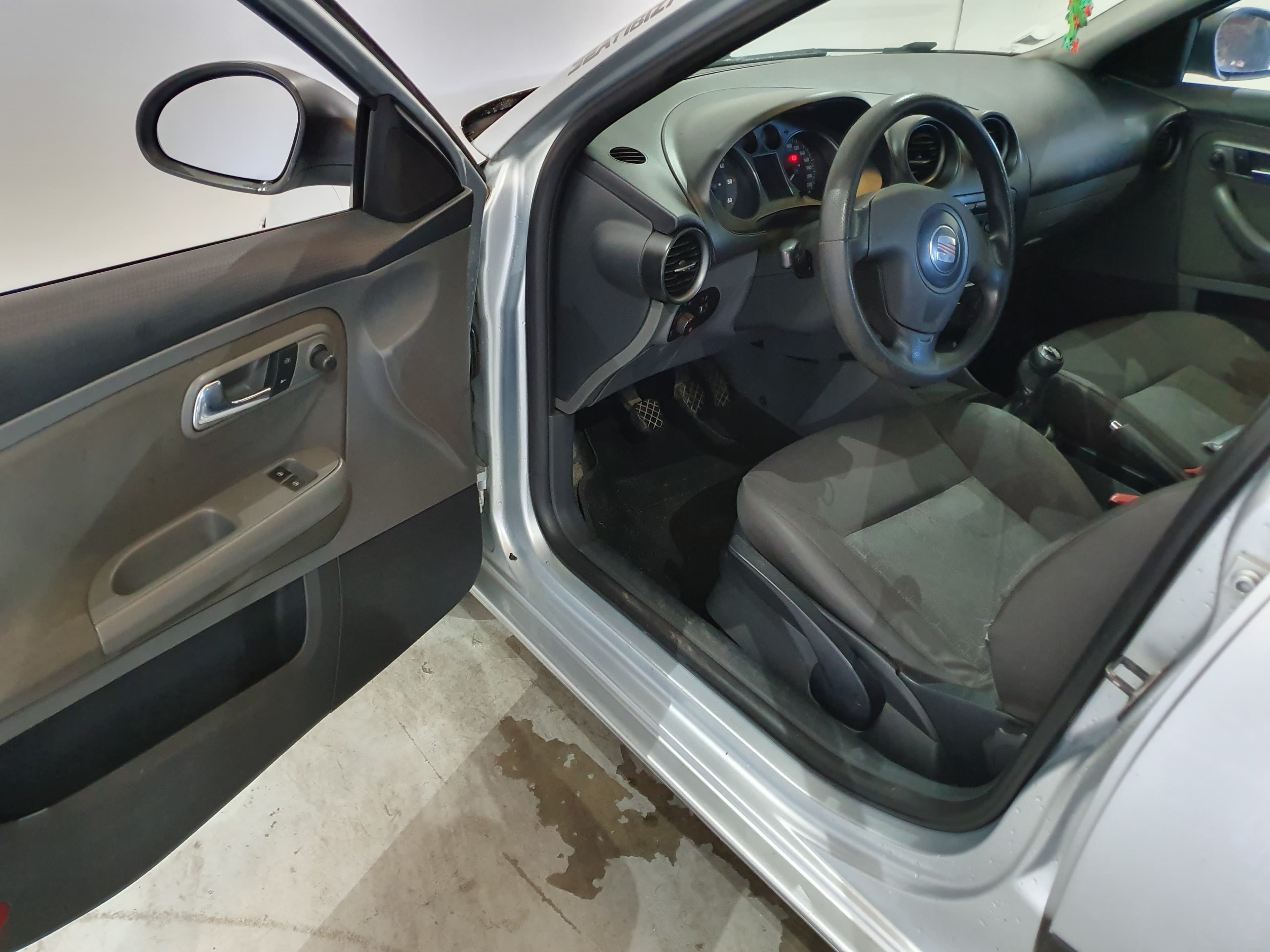 Seat Ibiza 1.4 TDI · Ano 2006 — image 25