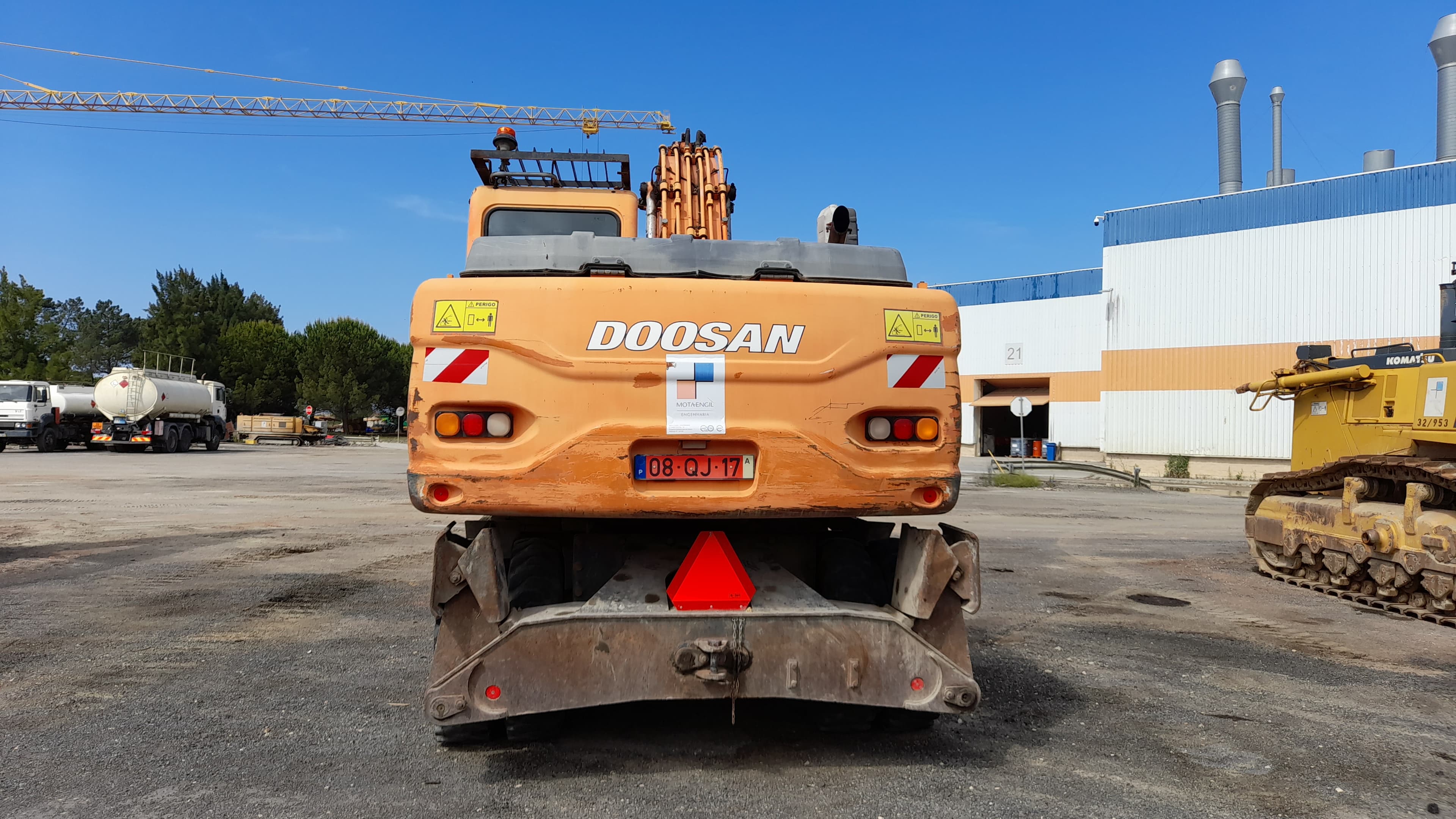 Escavadora de pneus Dossan DX190 — imagem 6