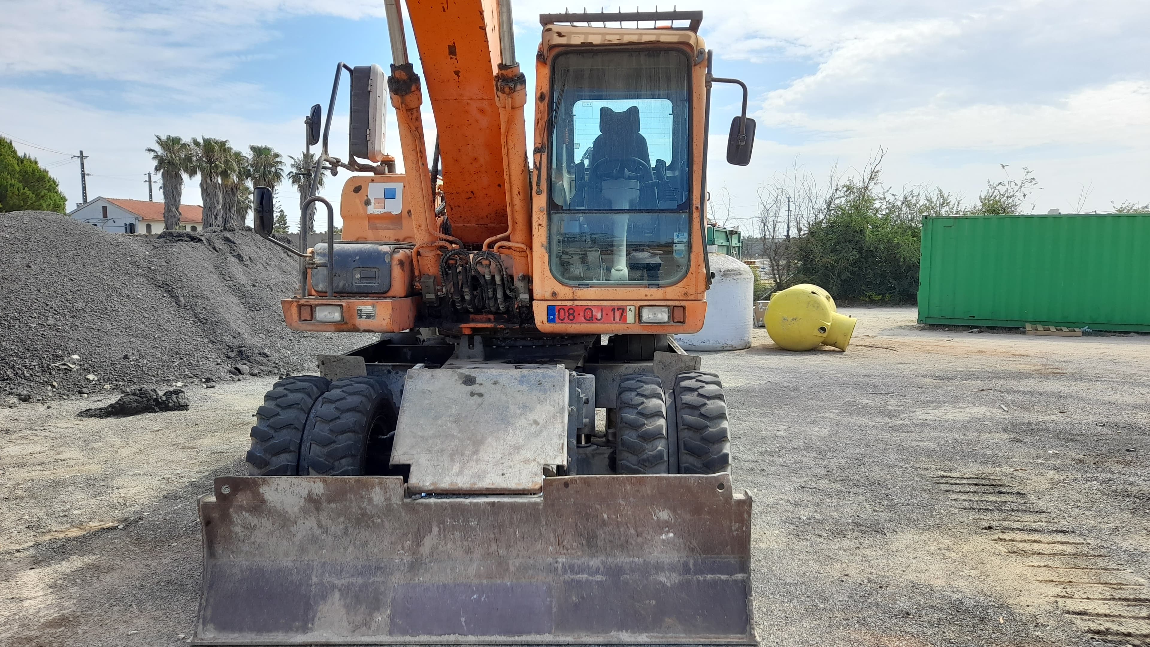Escavadora de pneus Dossan DX190 — imagem 5