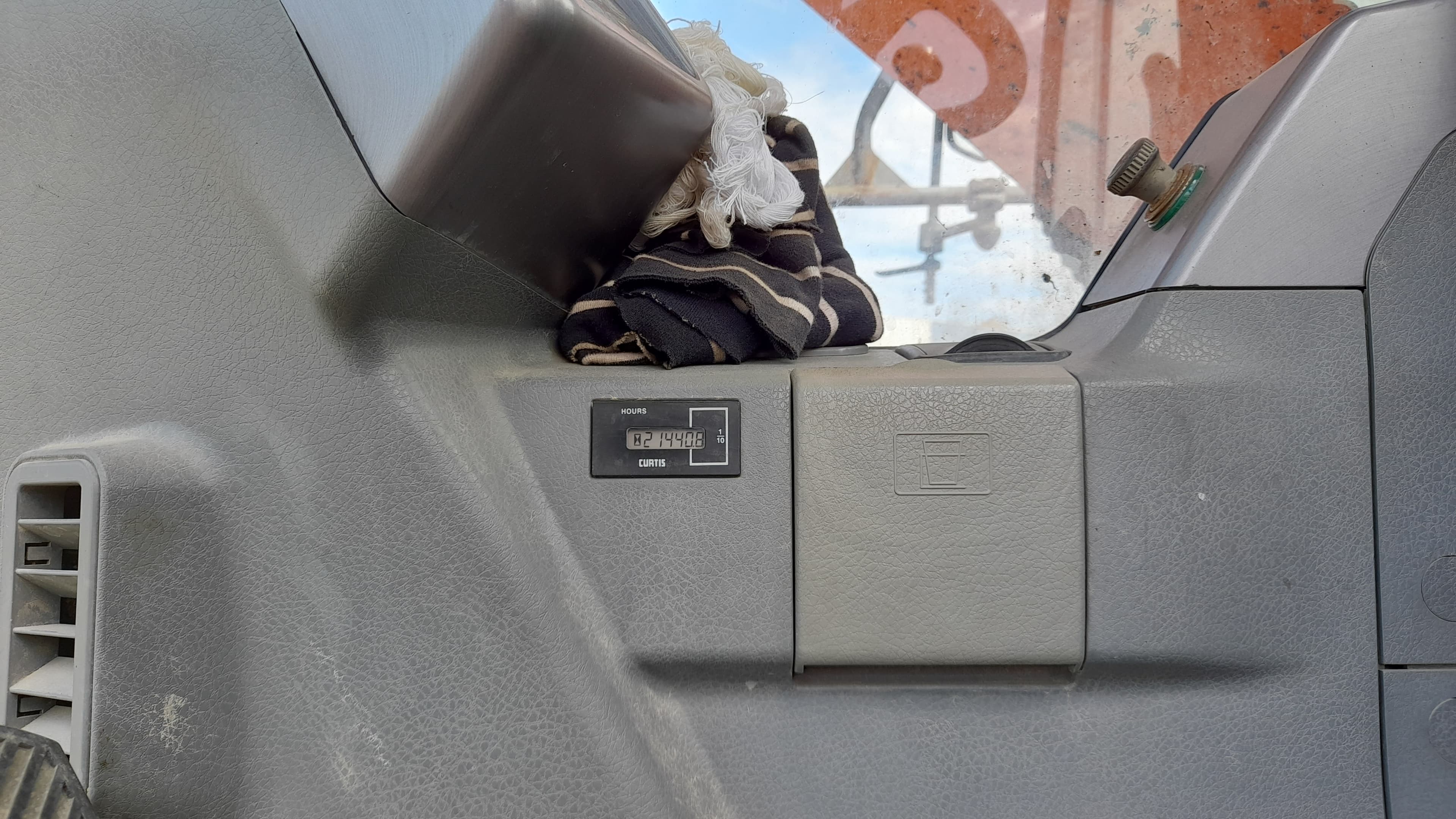 Escavadora de pneus Dossan DX190 — imagem 11