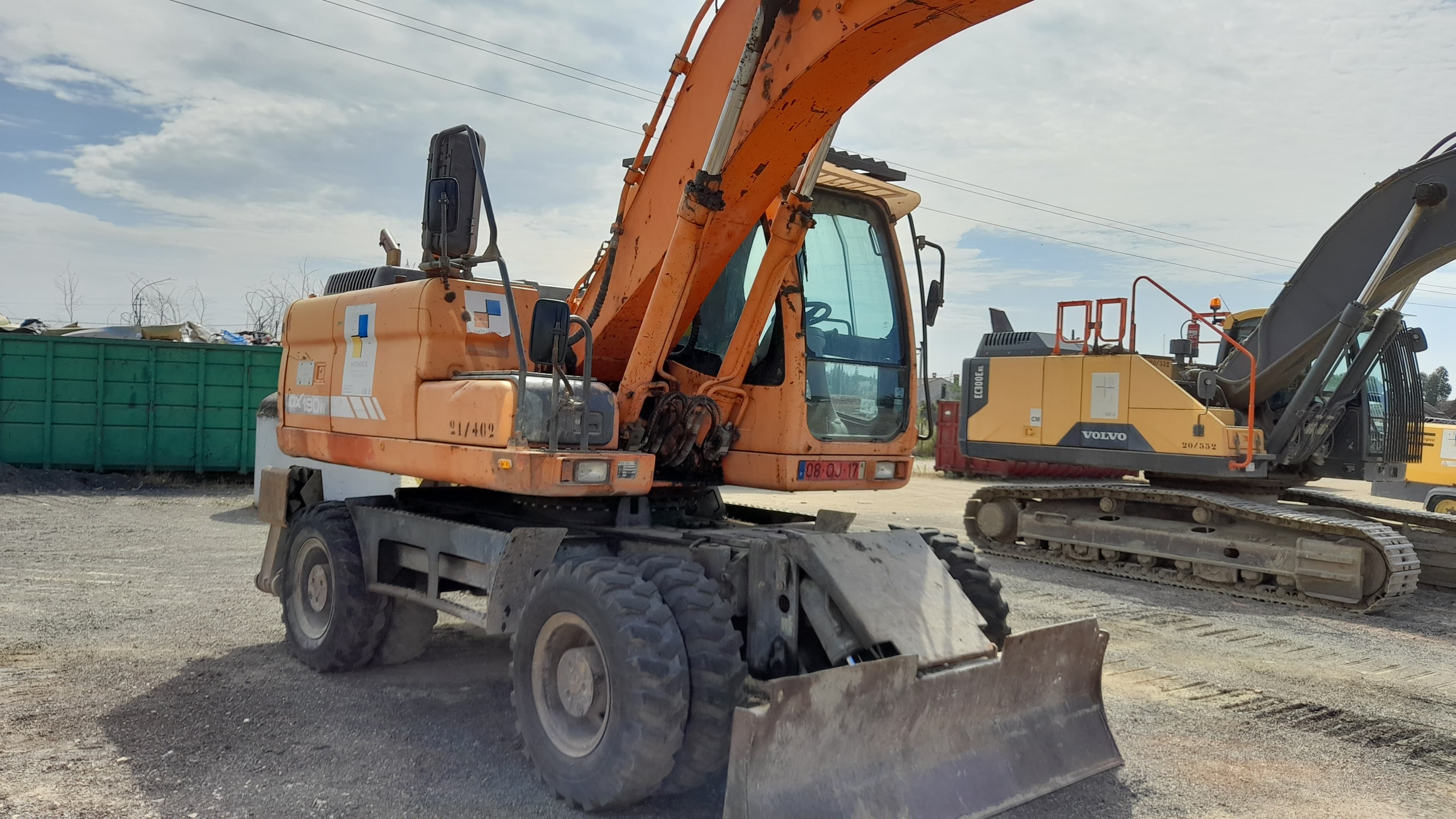 Escavadora de pneus Dossan DX190 — imagem 2
