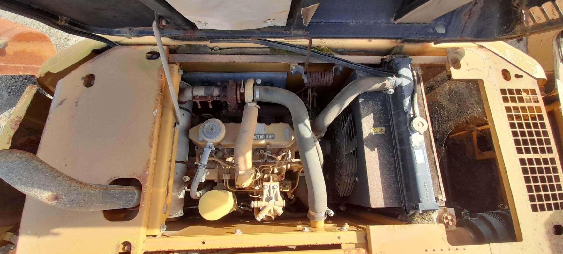 Escavadora de Rastos CAT 312 C — imagem 16