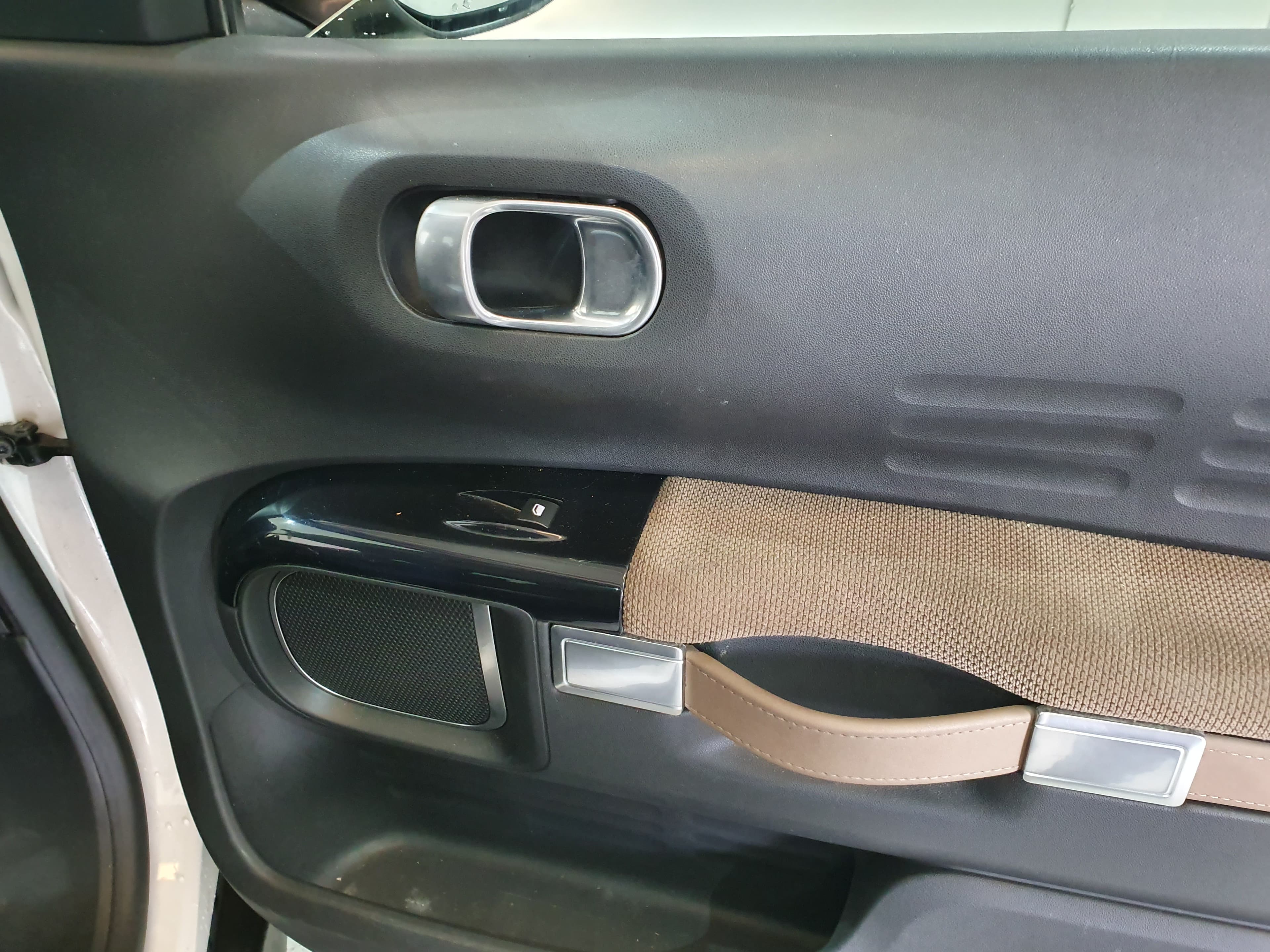 Citroën C4 1.6 HDI · Ano 2014 — imagen 24