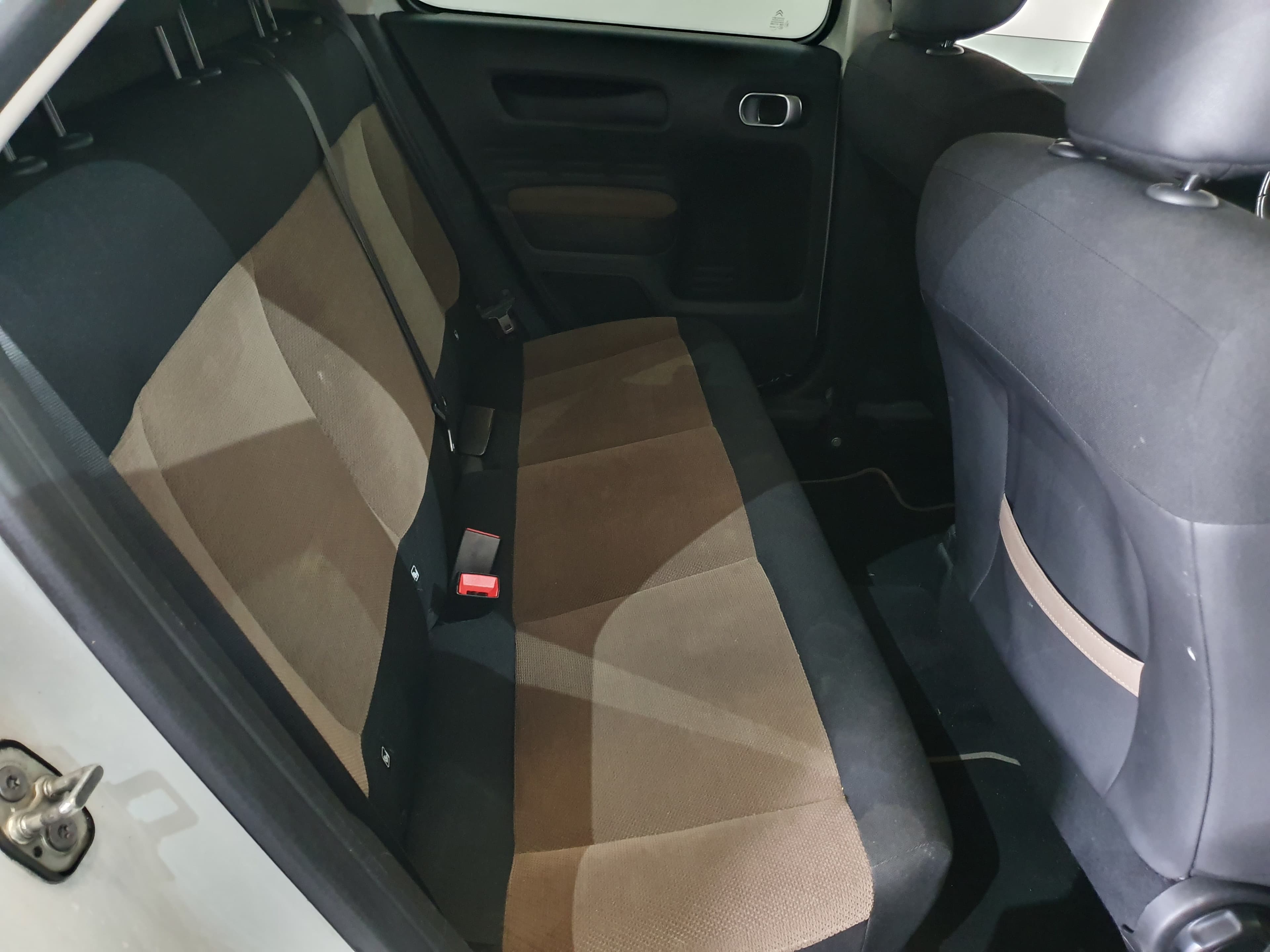 Citroën C4 1.6 HDI · Ano 2014 — imagen 23