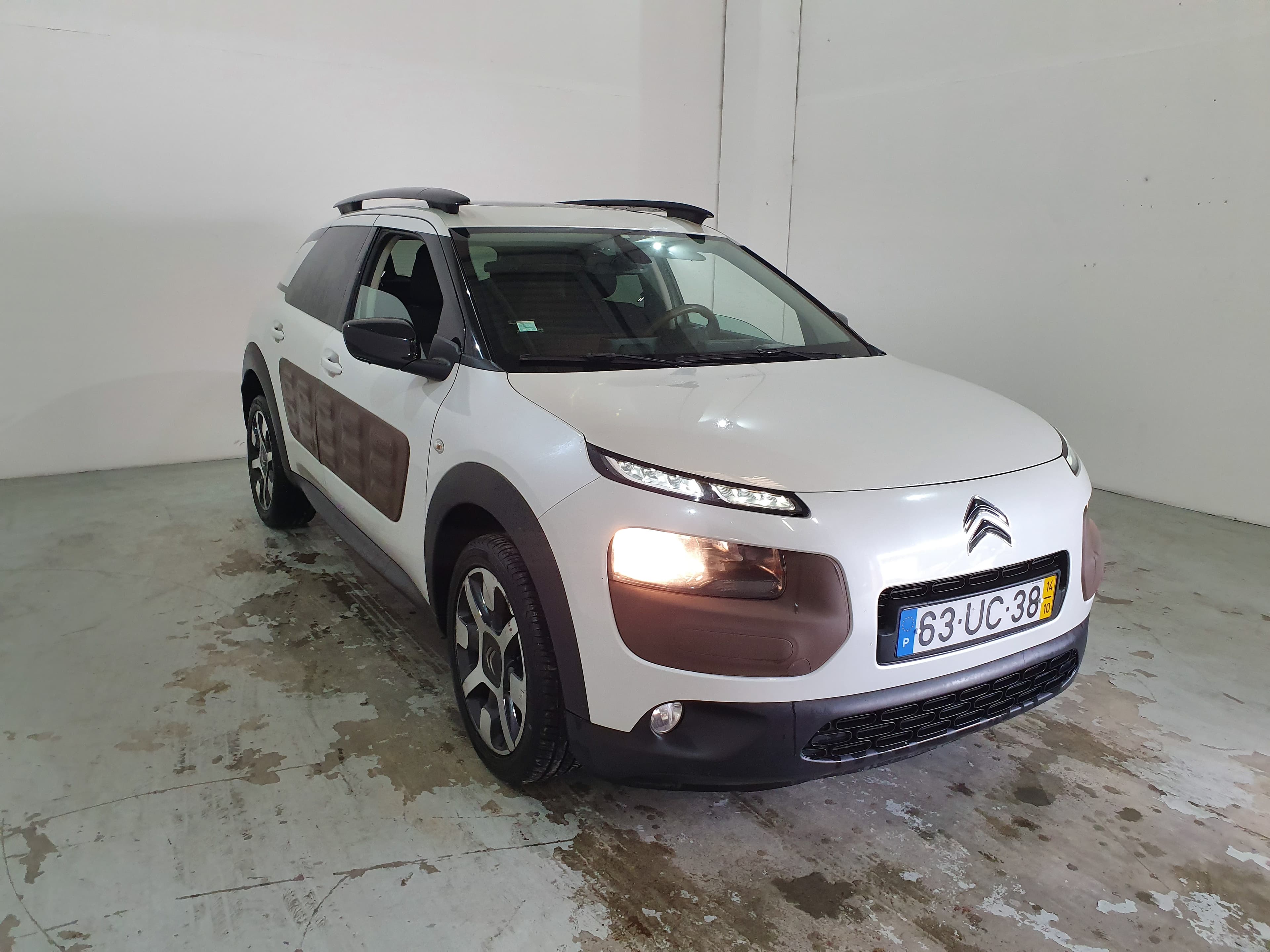 Citroën C4 1.6 HDI · Ano 2014 — imagen 3