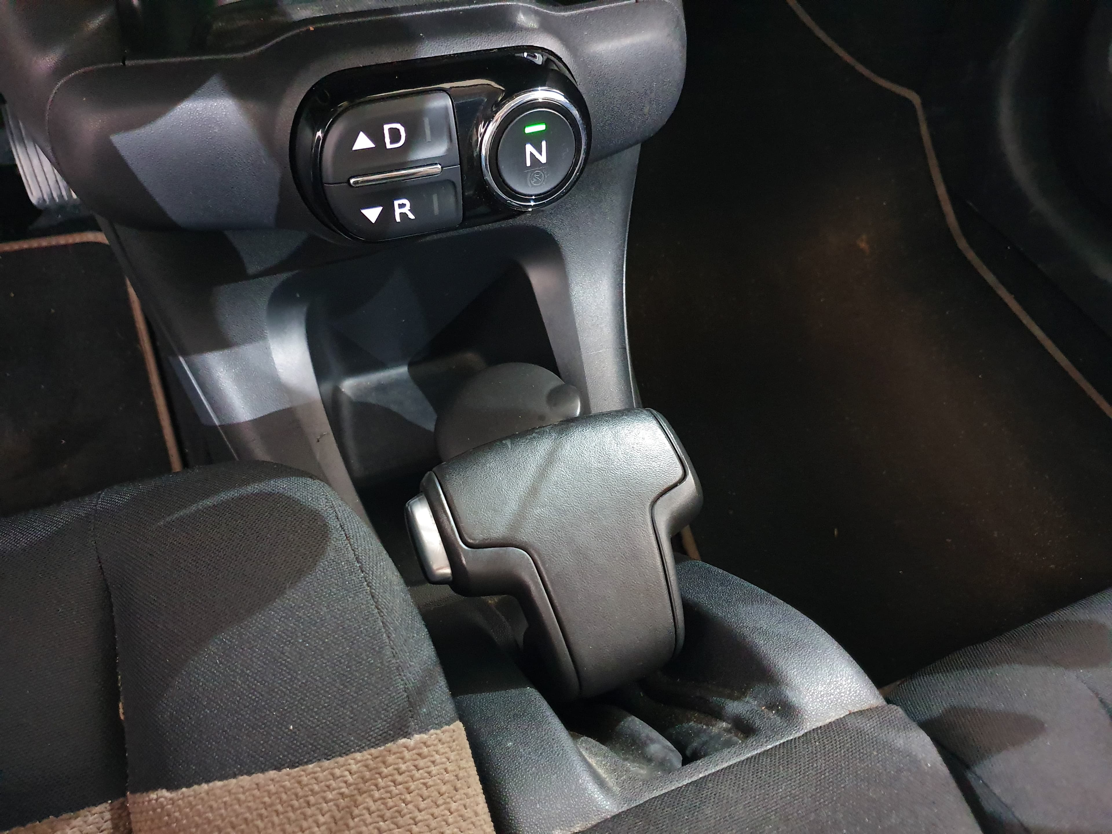 Citroën C4 1.6 HDI · Ano 2014 — imagen 39