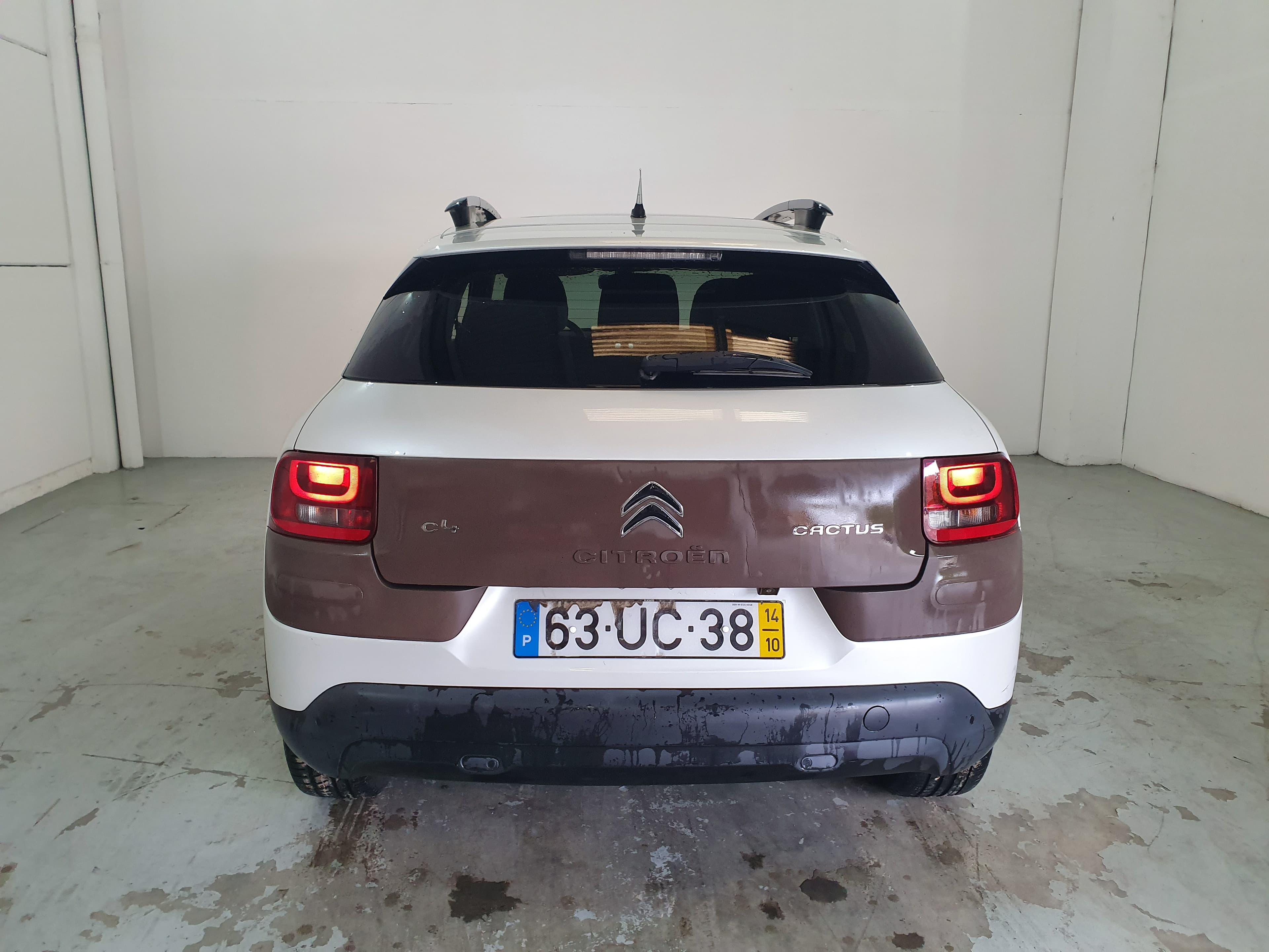Citroën C4 1.6 HDI · Ano 2014 — imagen 8