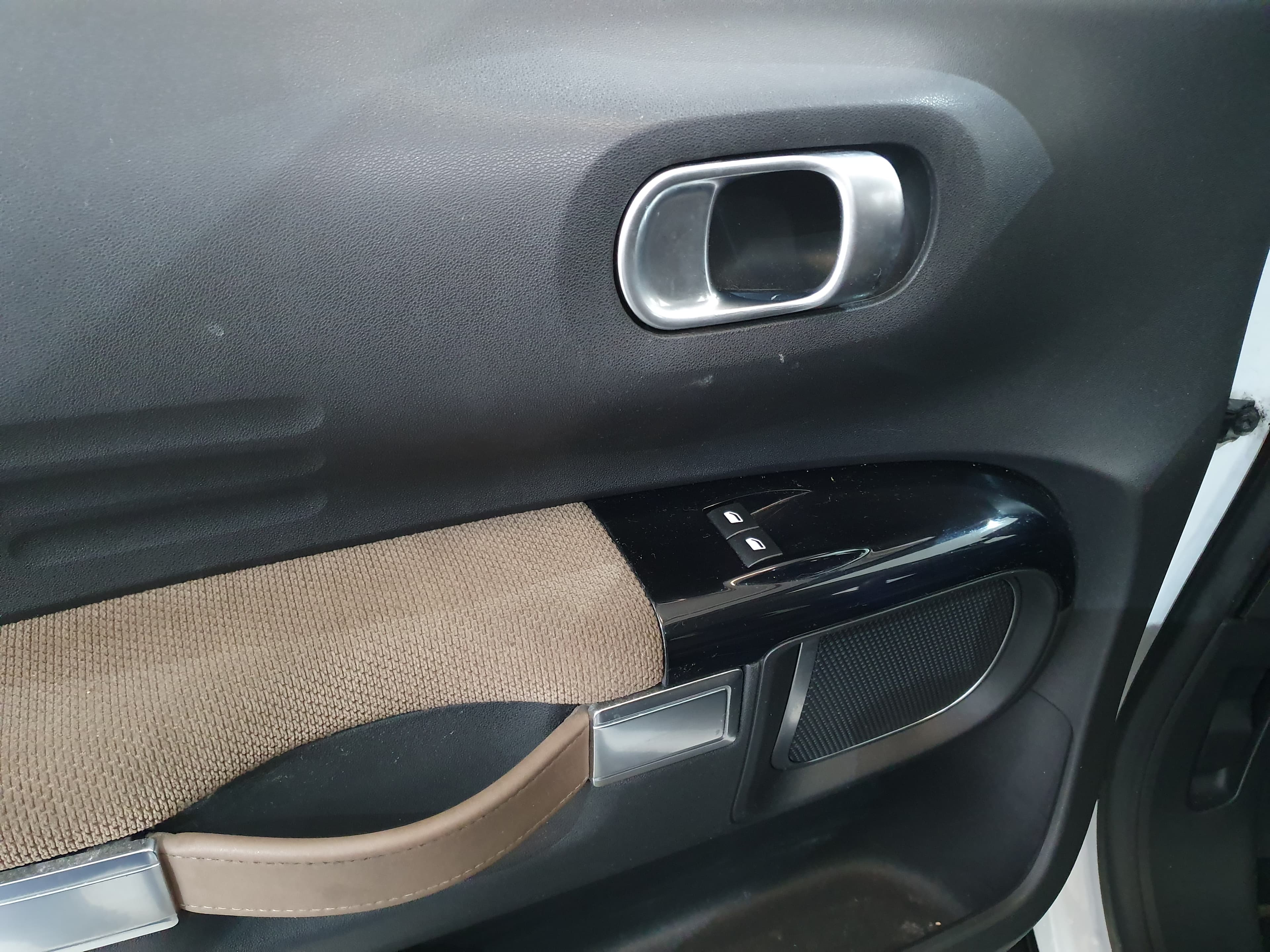 Citroën C4 1.6 HDI · Ano 2014 — imagen 31