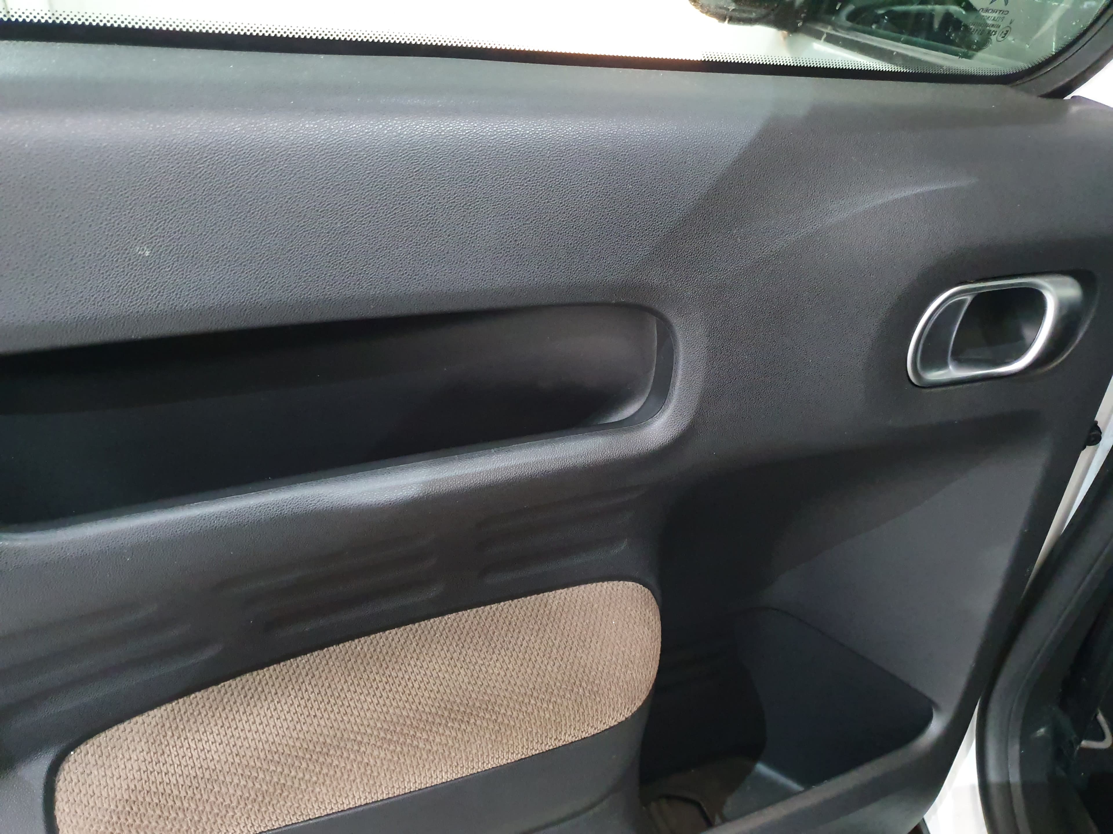 Citroën C4 1.6 HDI · Ano 2014 — imagen 28