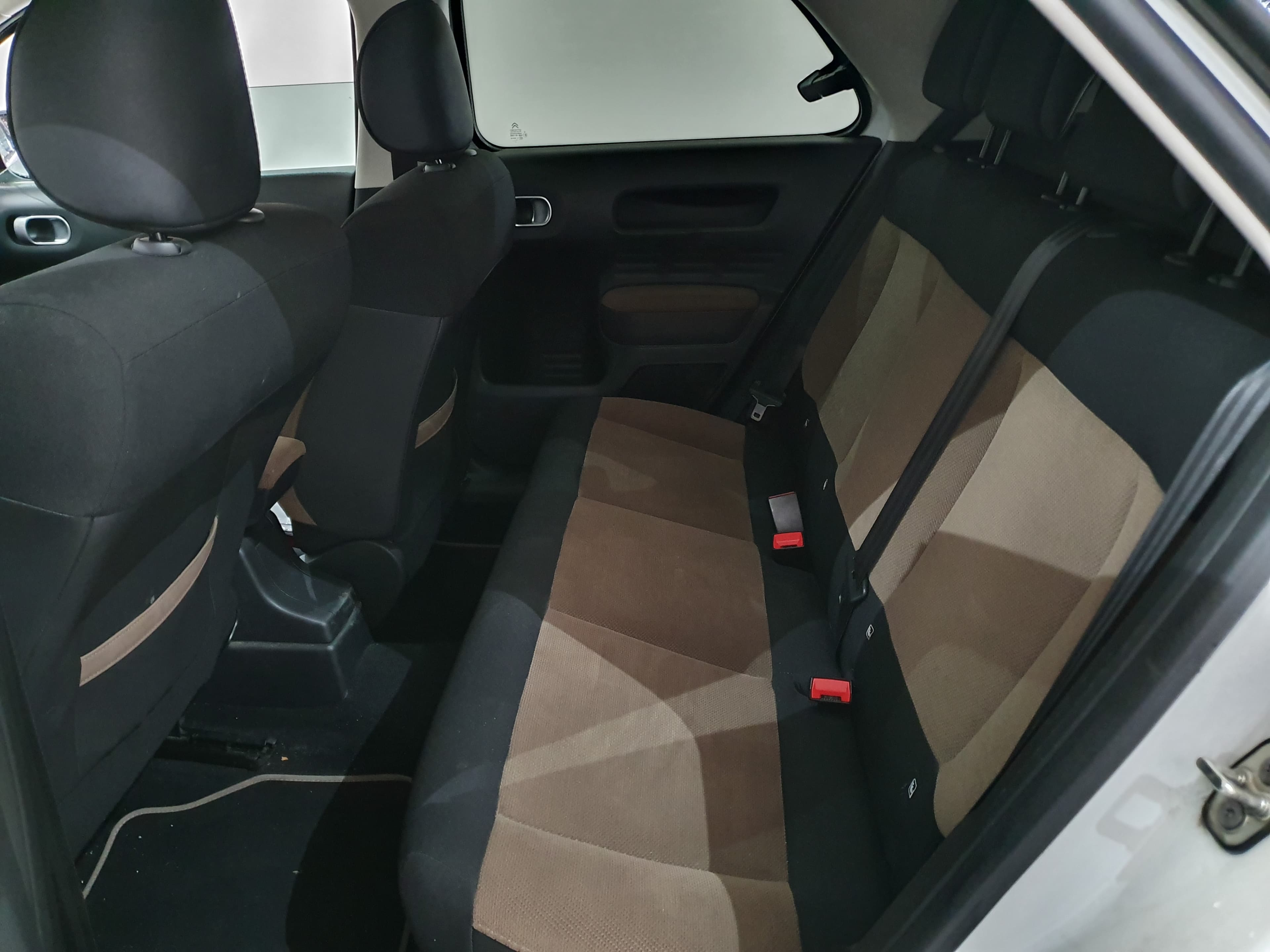 Citroën C4 1.6 HDI · Ano 2014 — imagen 29