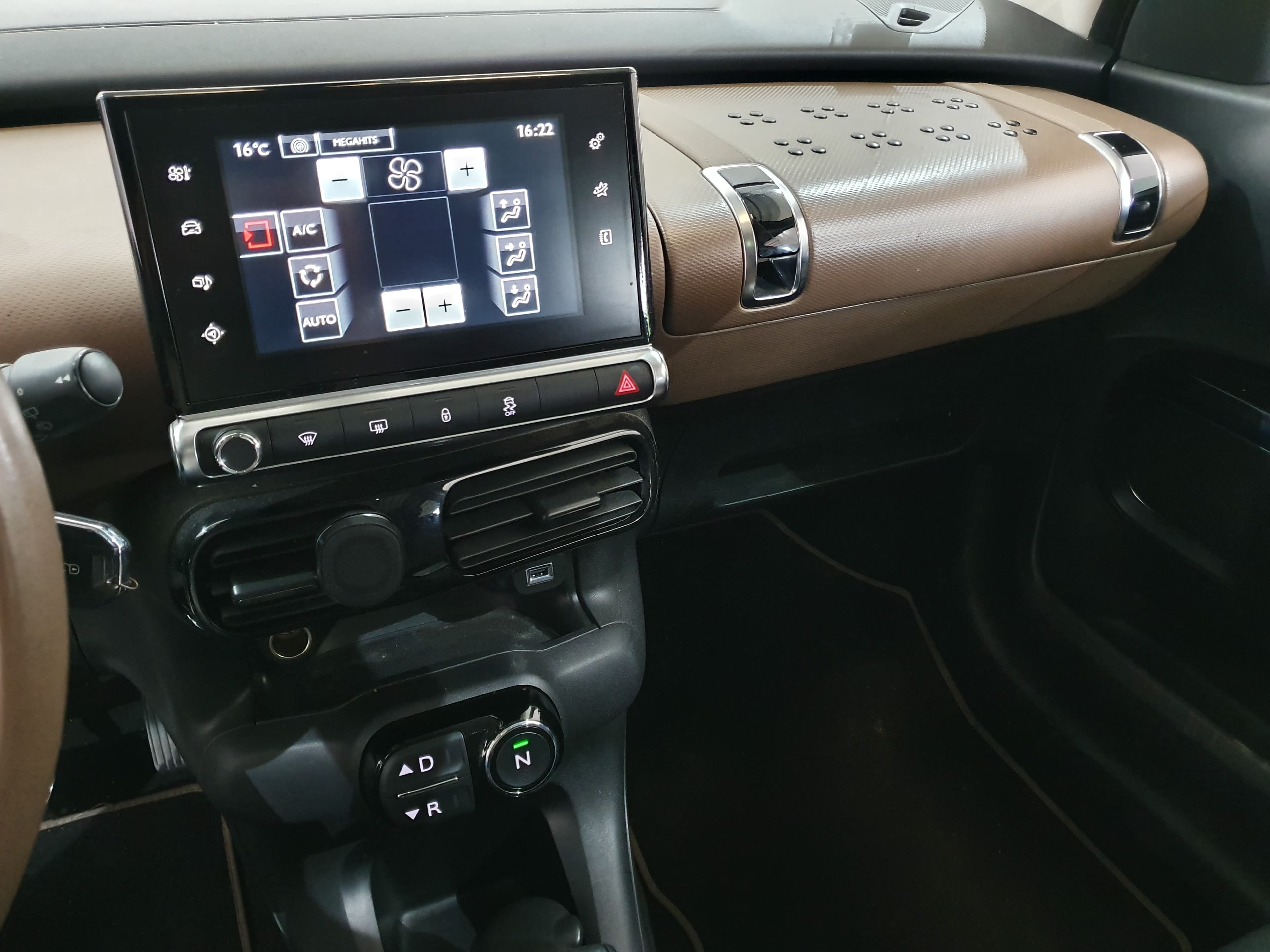 Citroën C4 1.6 HDI · Ano 2014 — imagen 36