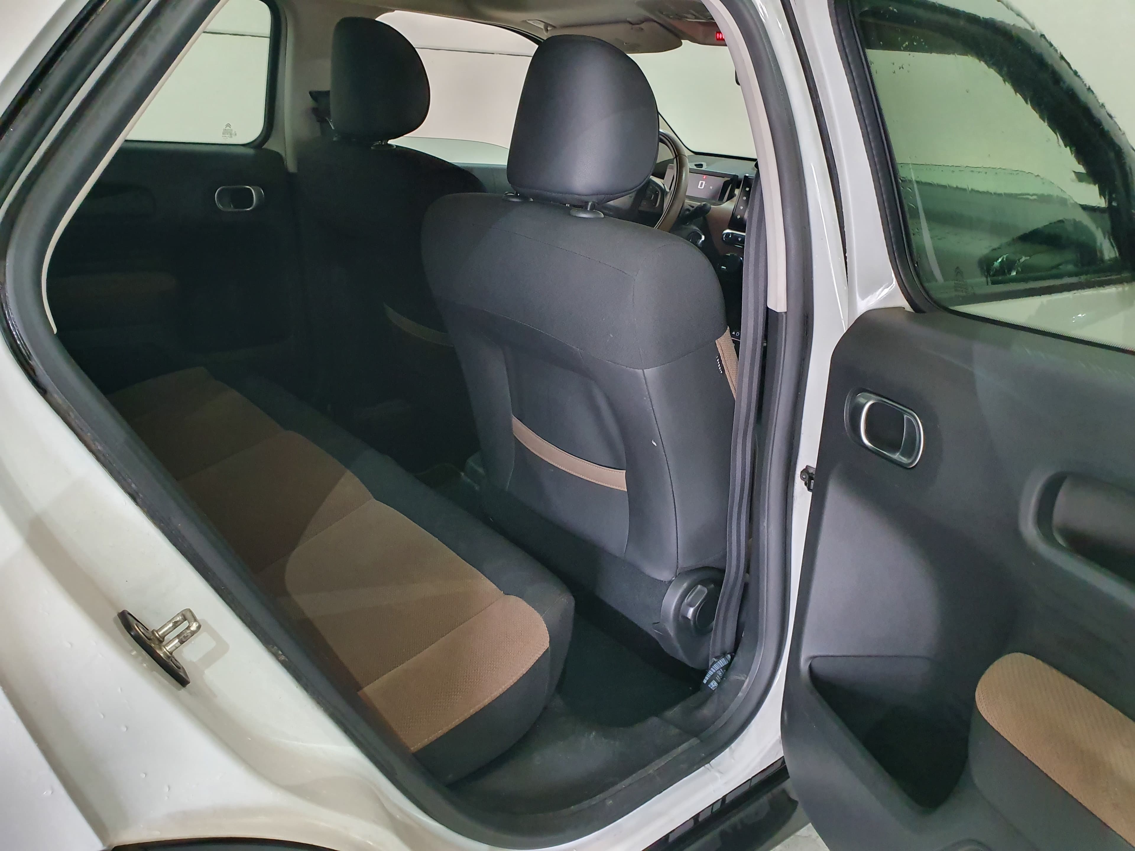 Citroën C4 1.6 HDI · Ano 2014 — imagen 21