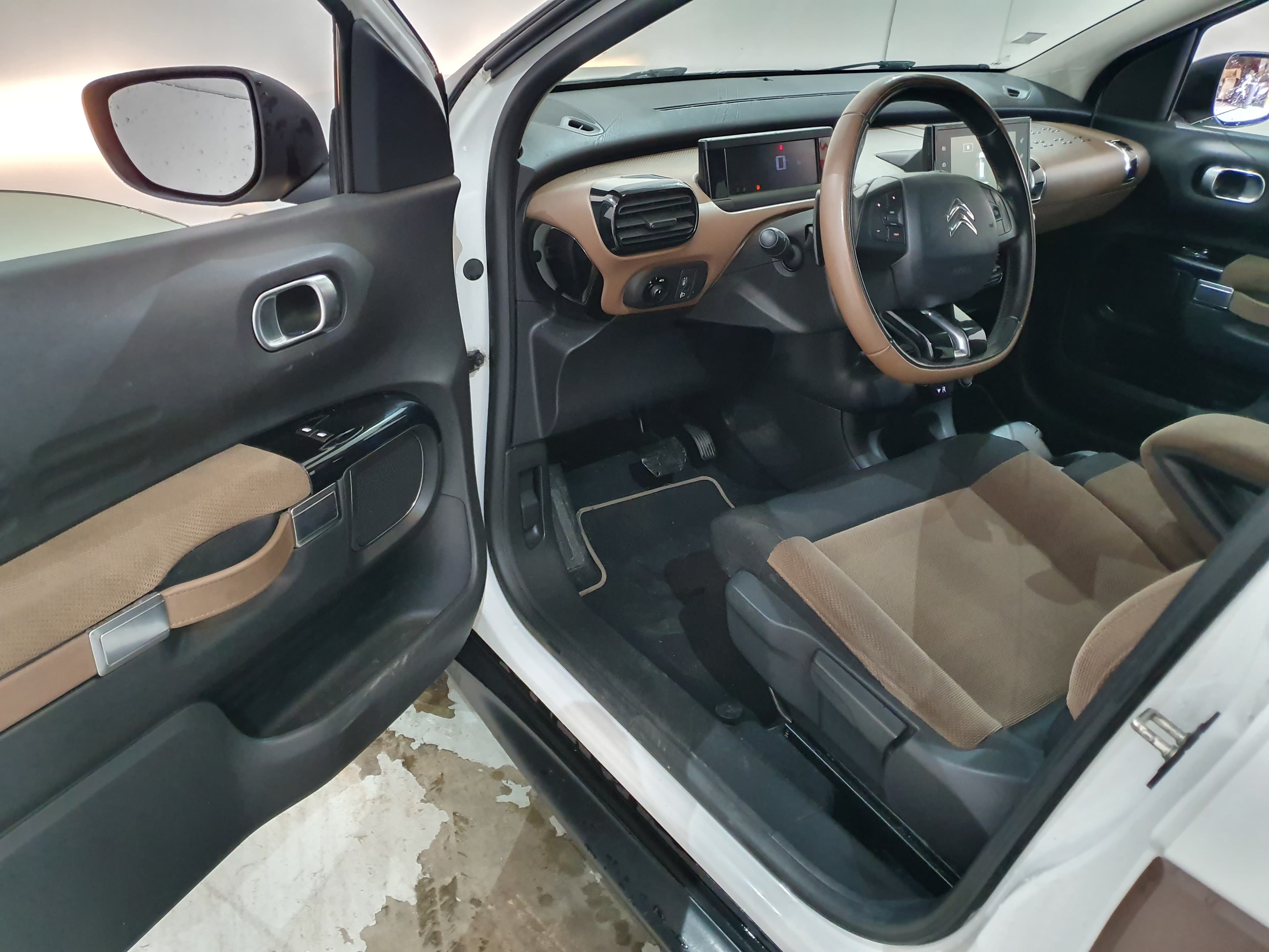 Citroën C4 1.6 HDI · Ano 2014 — imagen 30